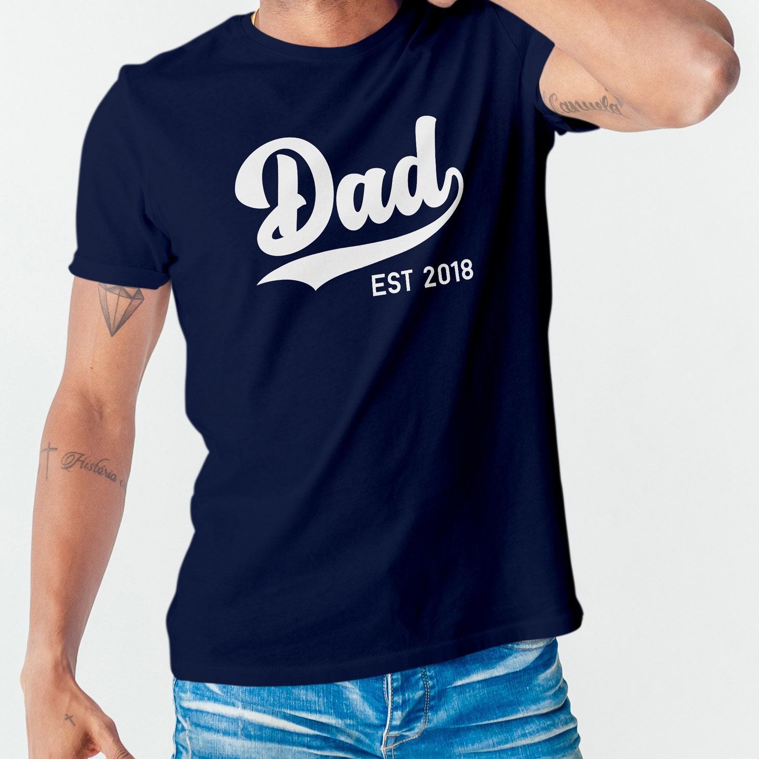 Art Text Dad Est 2021 Happy Father’s Day Unisex T-Shirt