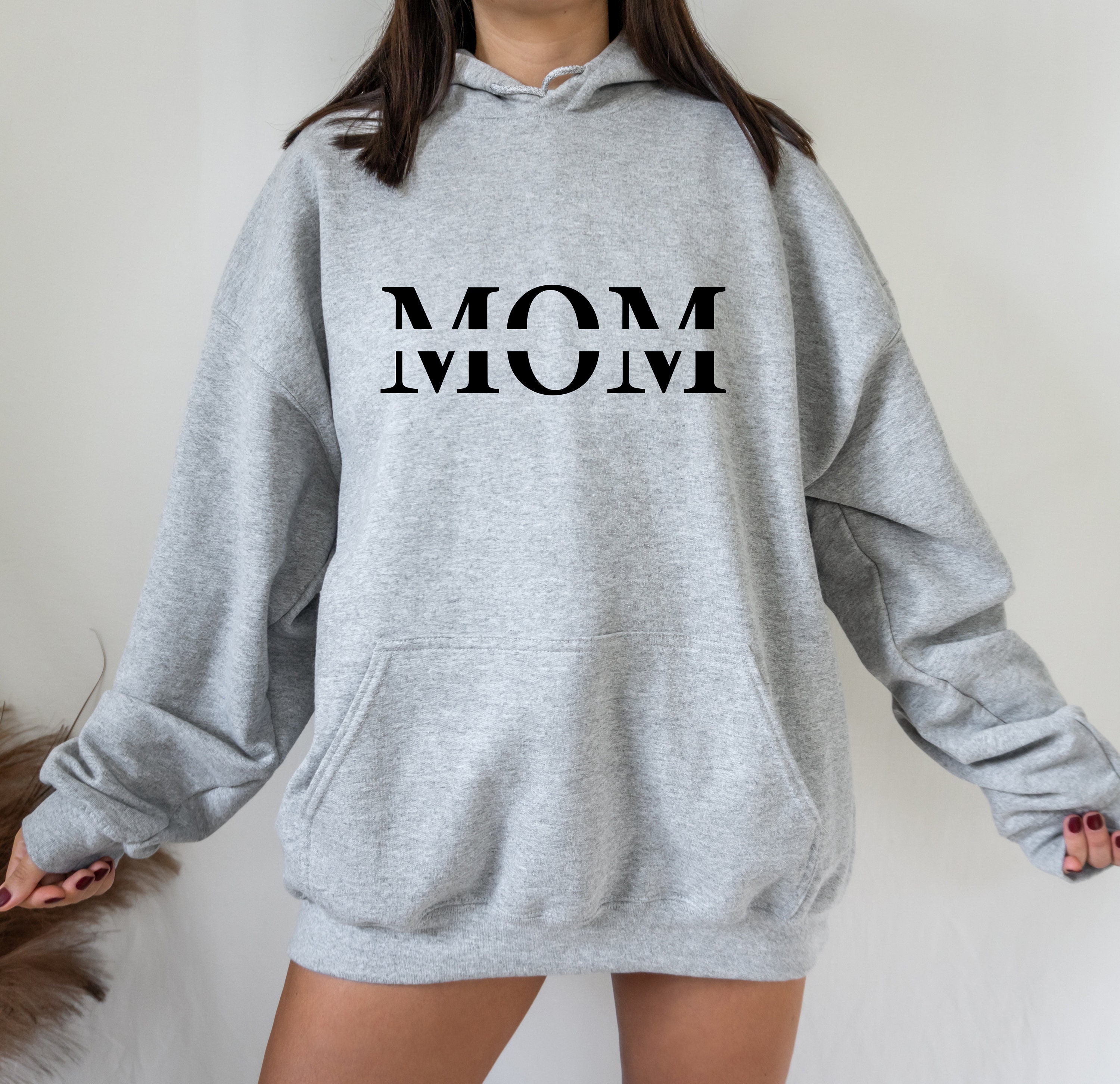 Classic Design Mom Unisex Sweatshirt - Beeteeshop