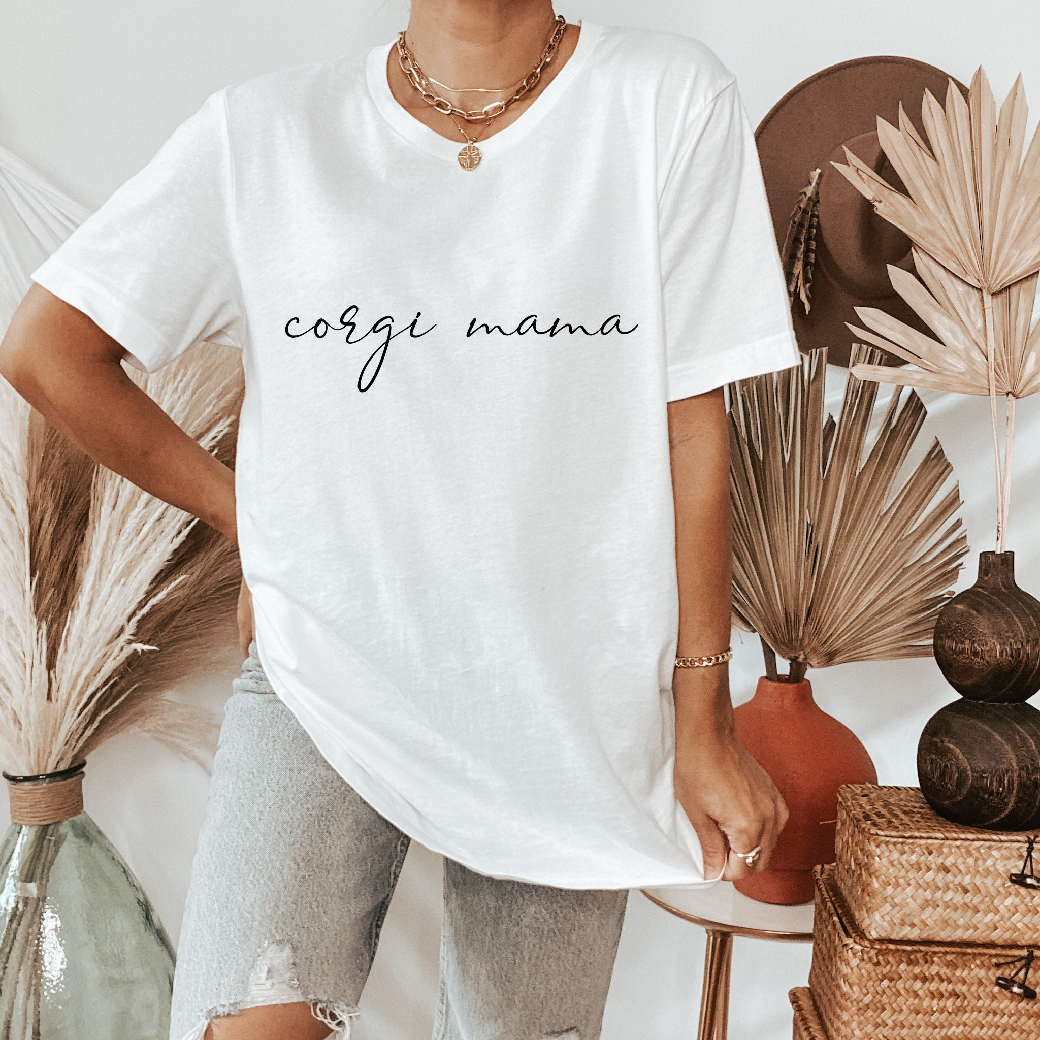 Cute Corgi Mama Unisex T-Shirt