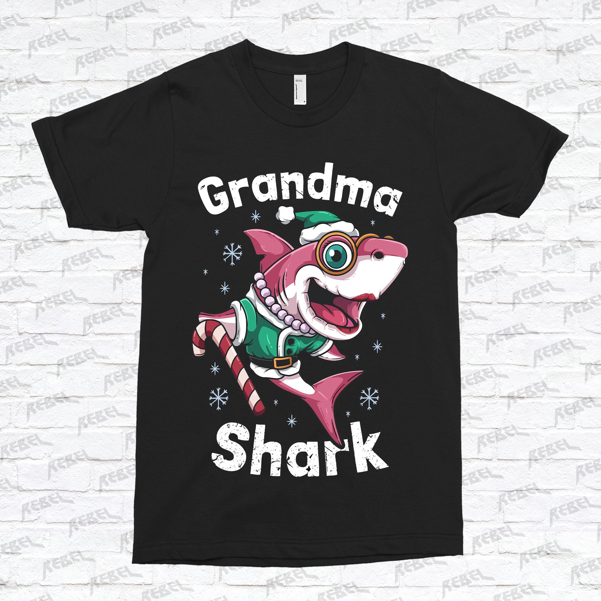 Cute Grandma Shark Christmas Unisex T-Shirt