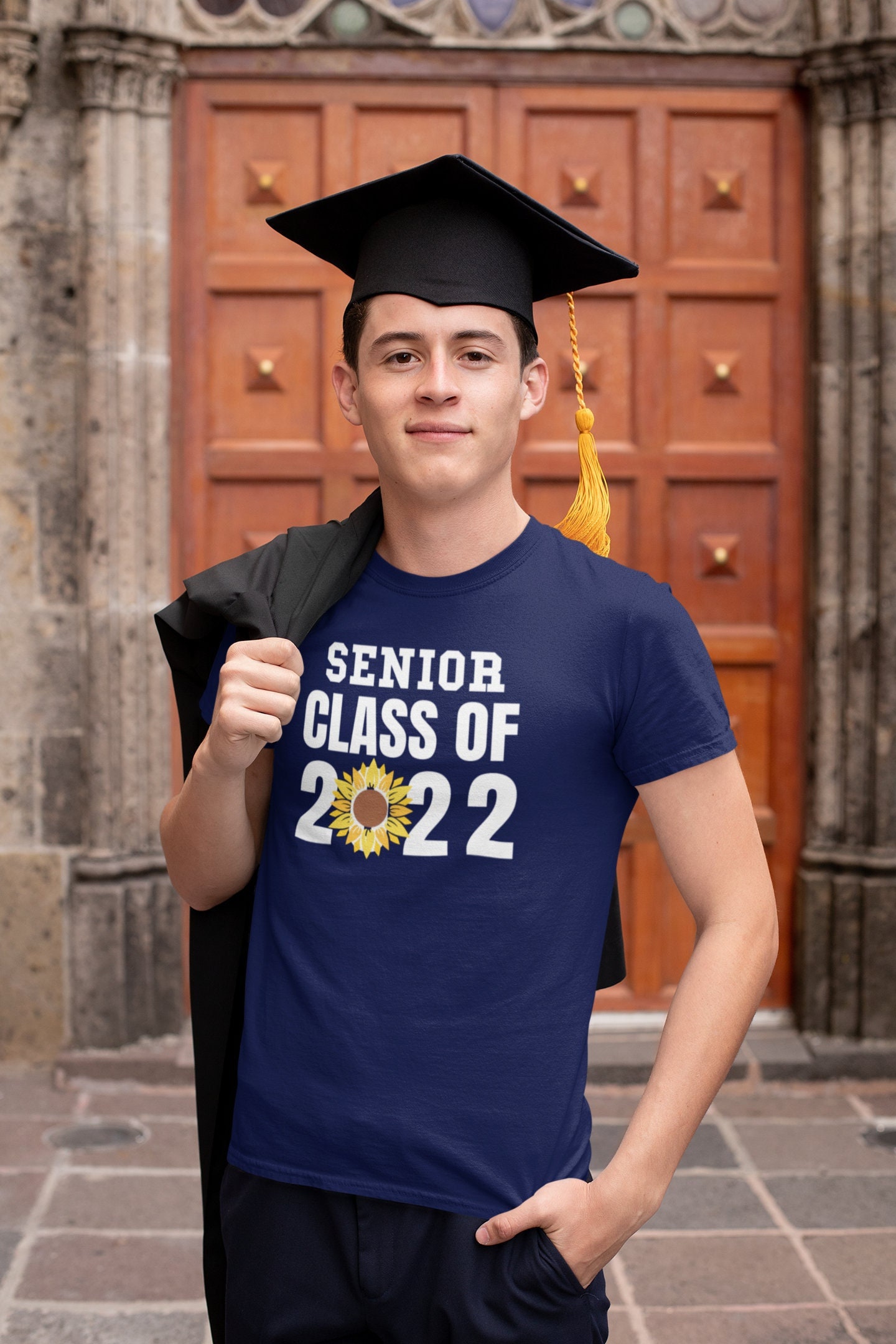 Cute Sunflower Senior Class Of 2022 Graduation Day Unisex T-Shirt