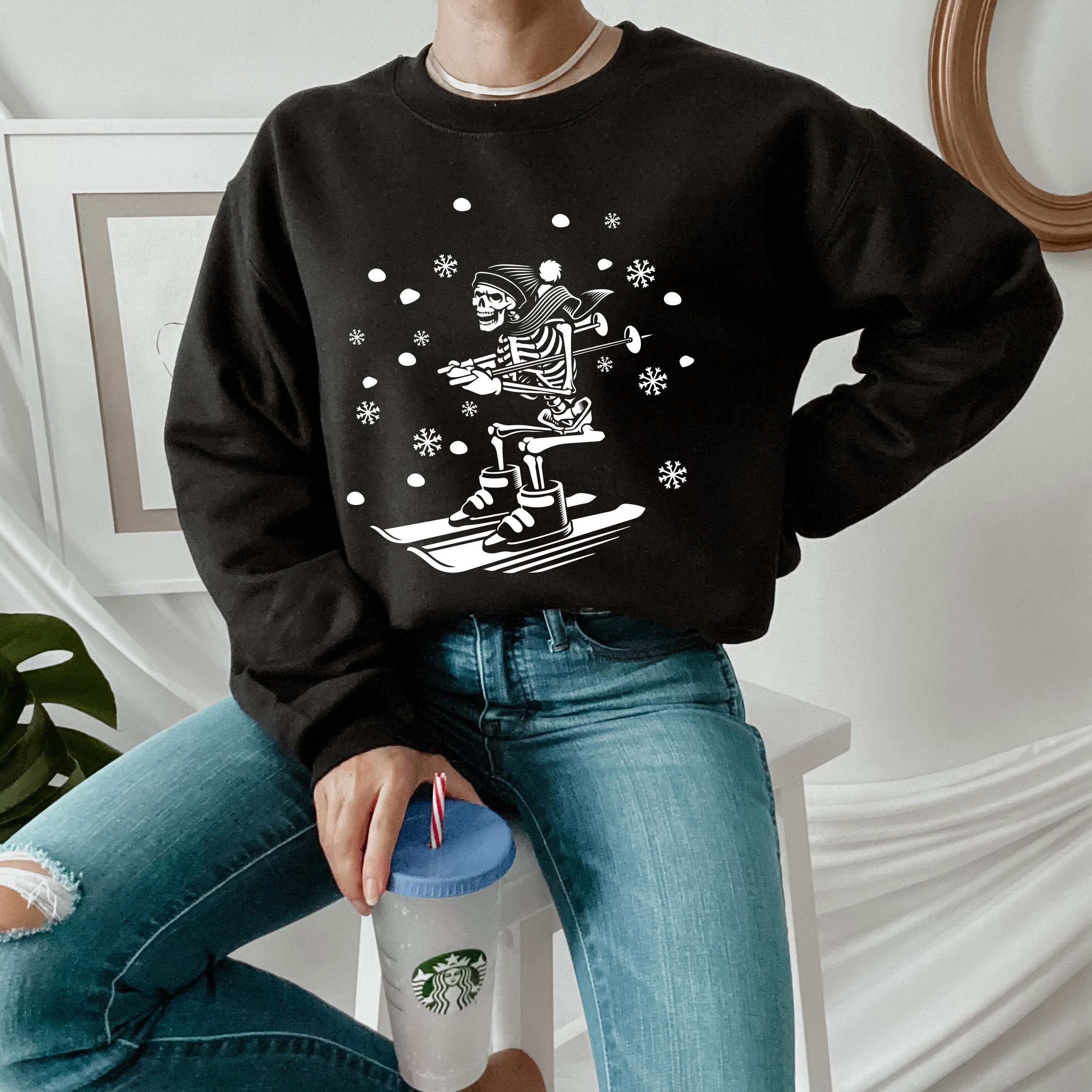 Funny Chrtismas Skateboard Skeleton Unisex Sweatshirt