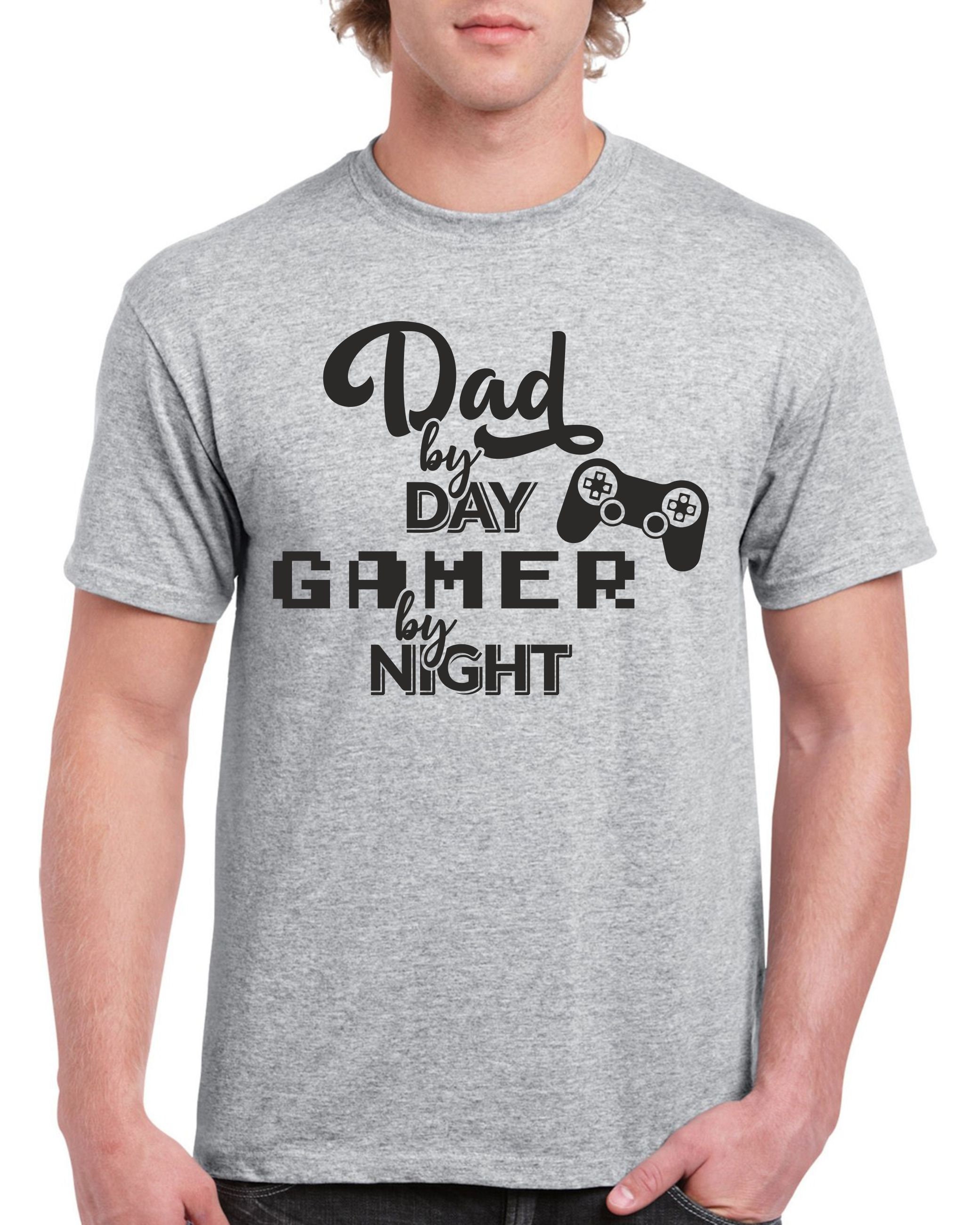 Funny Dad By Day Gamer By Night Happy Father’s Day Unisex T-Shirt