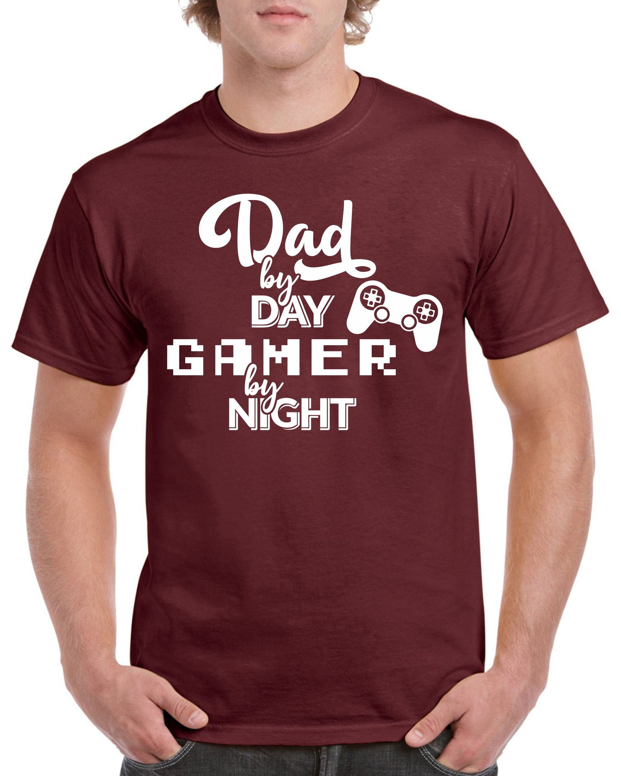 Funny Dad By Day Gamer By Night Happy Father’s Day Unisex T-Shirt