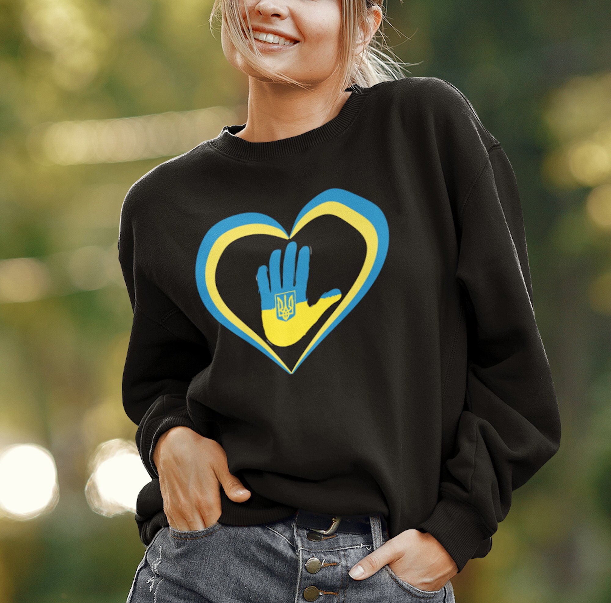 Heart Flag I Stand With Ukraine Unisex T-Shirt