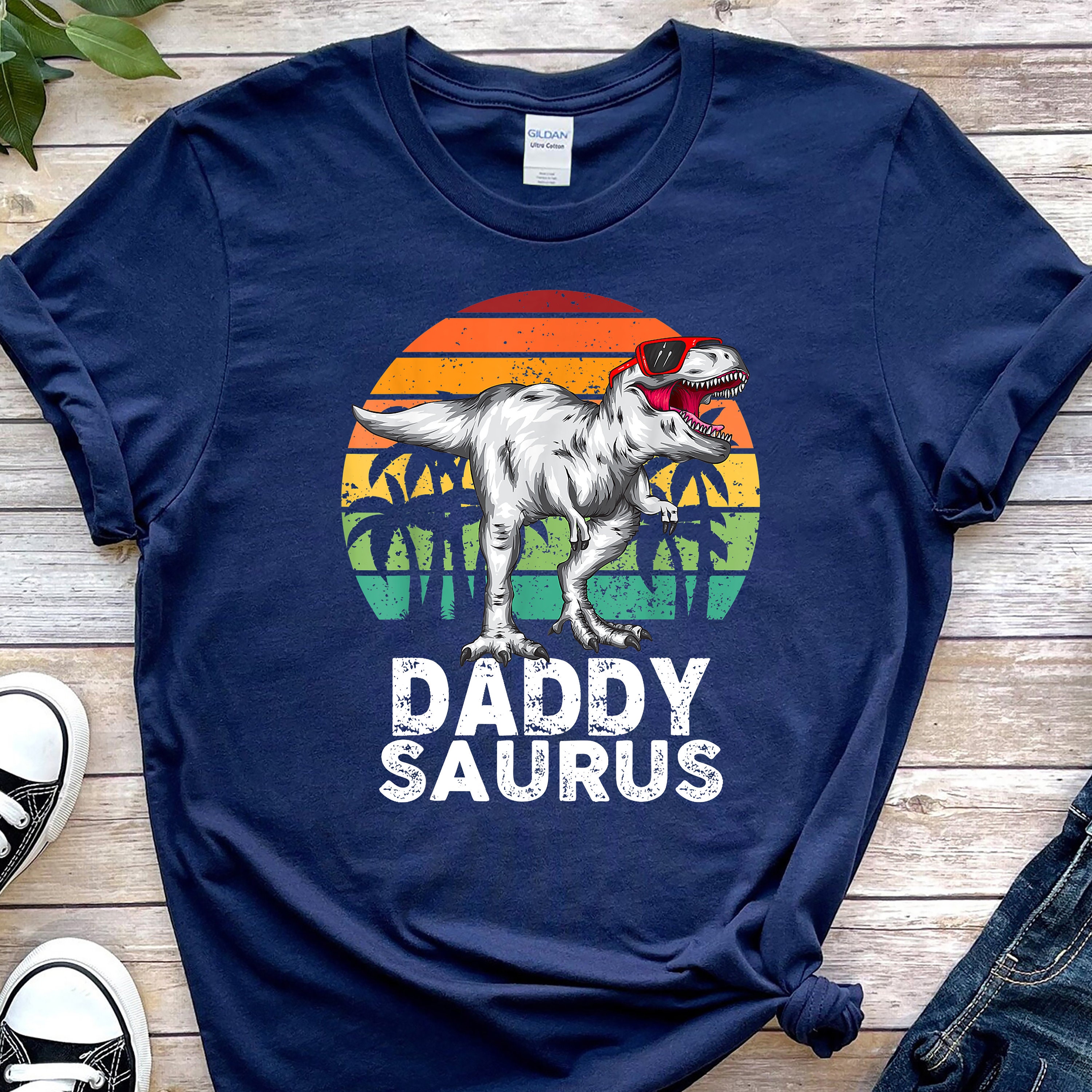 Retro Style Dinosaur Dad Daddy Saurus Happy Father’s Day Unisex T-Shirt