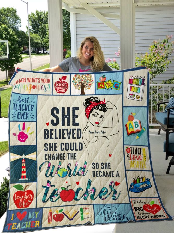 She Believed She Could Change The World Quilt Blanket