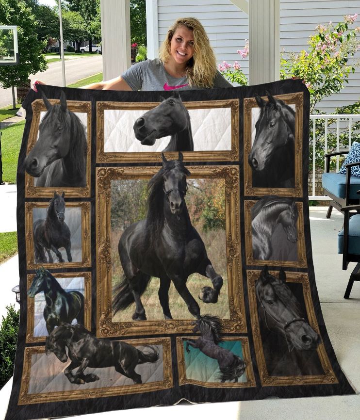 Strong Black Horse Quilt Blanket