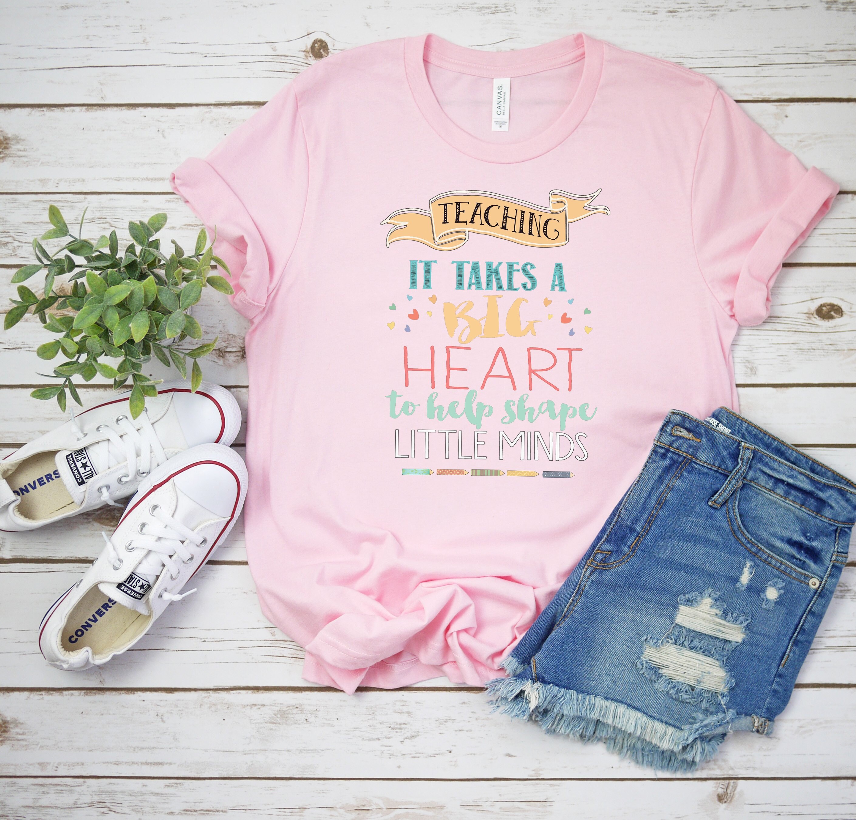 Teachers It Take A Big Heart To Help Shape Little Minds Unisex T-Shirt