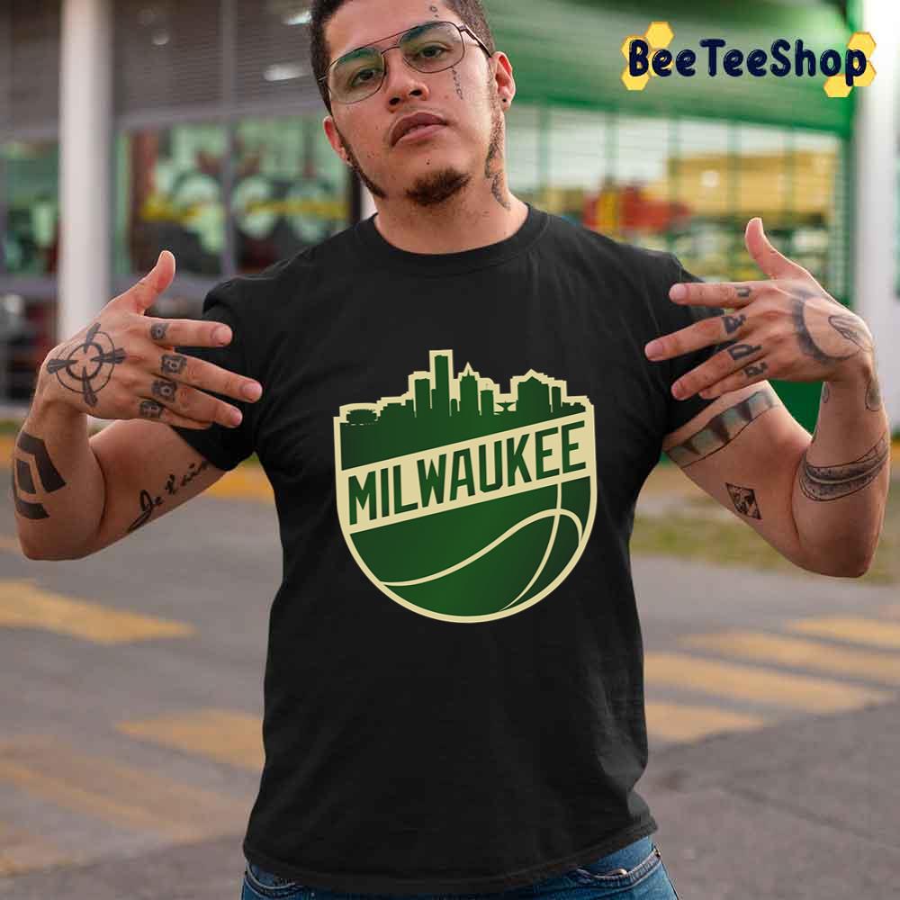 Vintage Champions Milwaukee Bucks Basketball Unisex T-Shirt