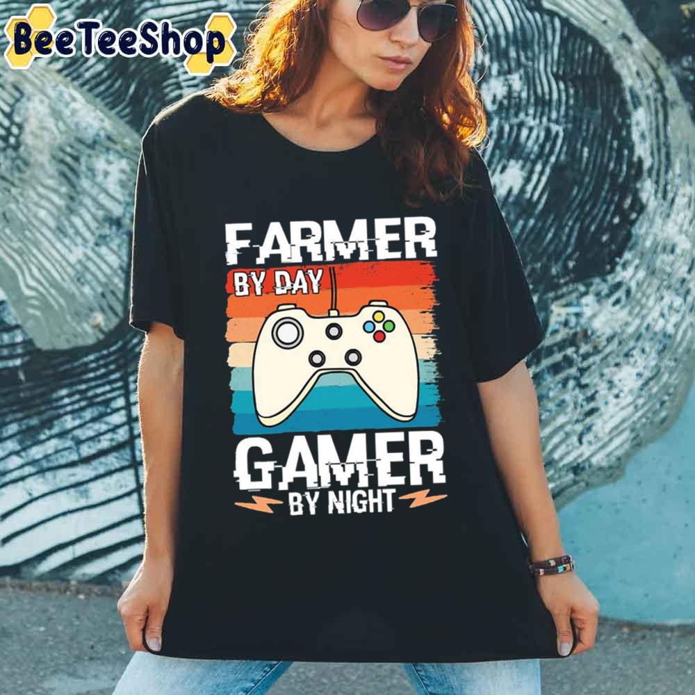 Vintage Farmer By Day Gamer By Night Unisex T-Shirt