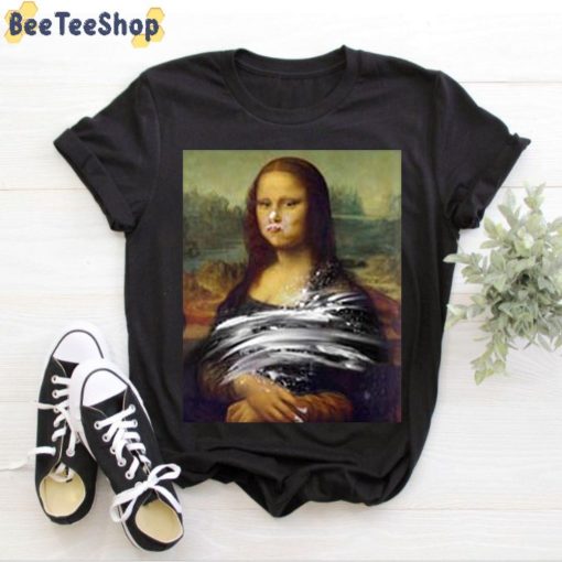 Mona Lisa Cake Attacked Unisex T-shirt