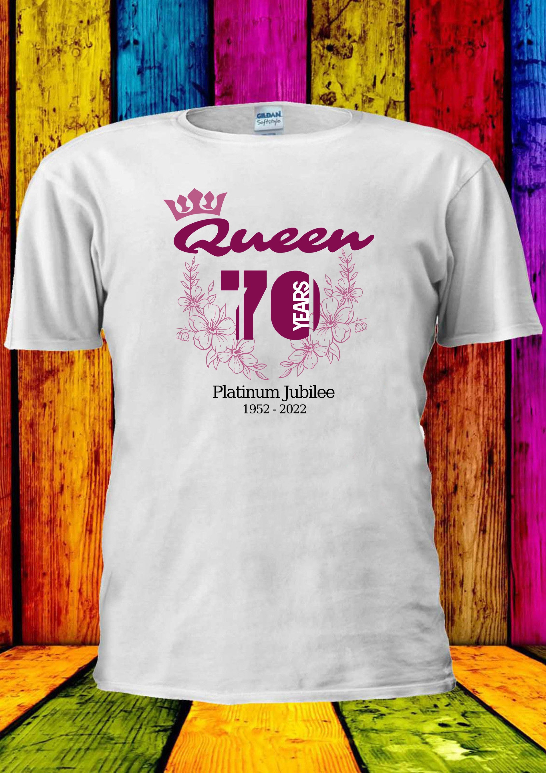 Queen 70 Years Platinum Jubilee 1952-2022 Unisex T-Shirt