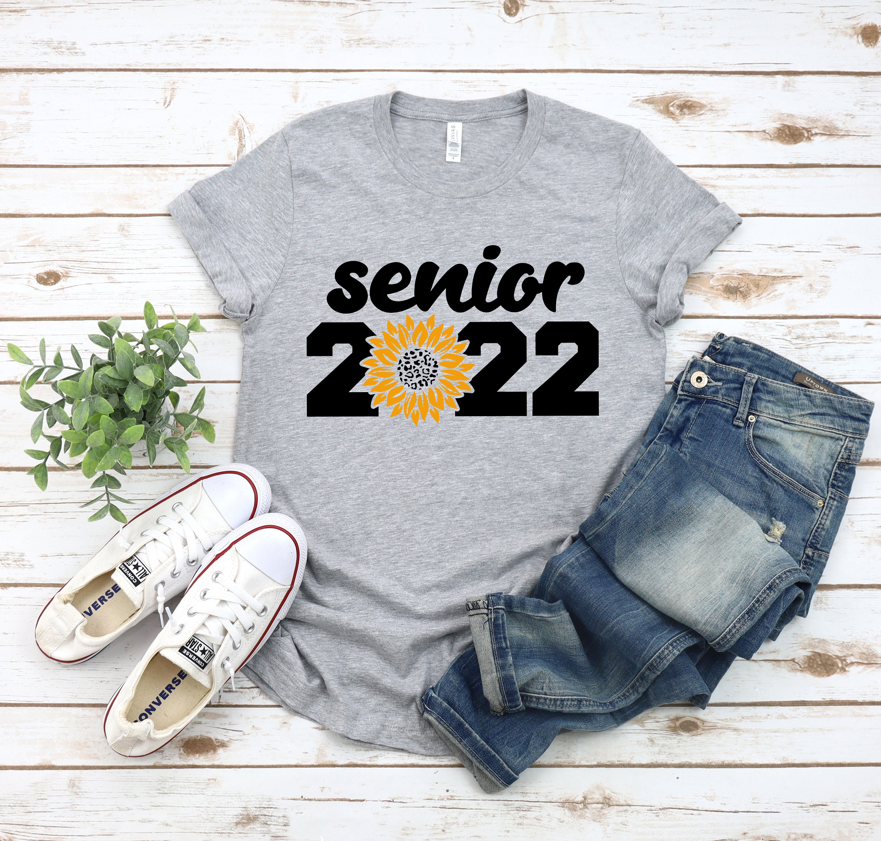 Sunflower Senior 2022 Graduation Day Unisex T-Shirt