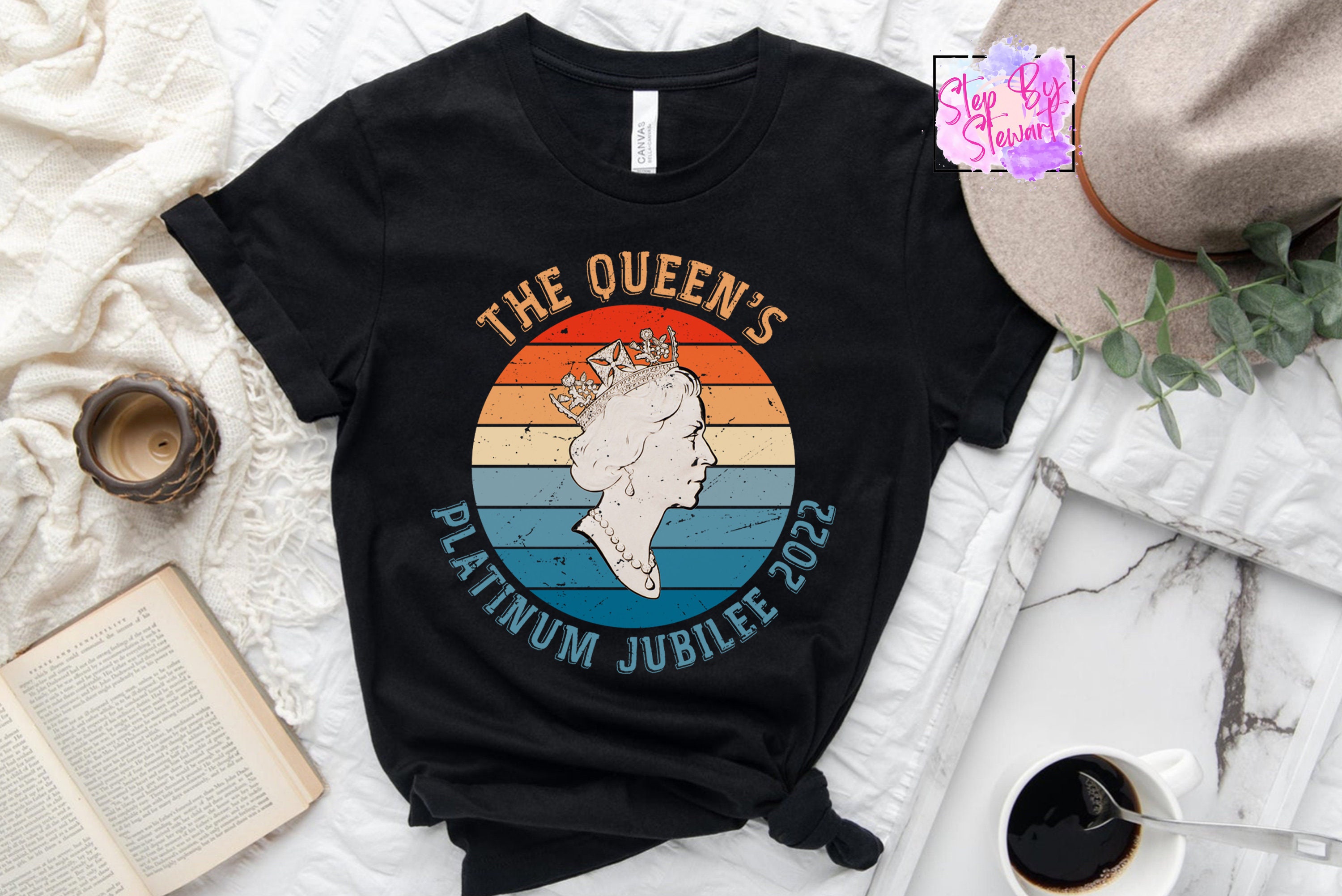 The Queen’s Platinum Jubilee Queen 2022 Celibration Unisex T-Shirt