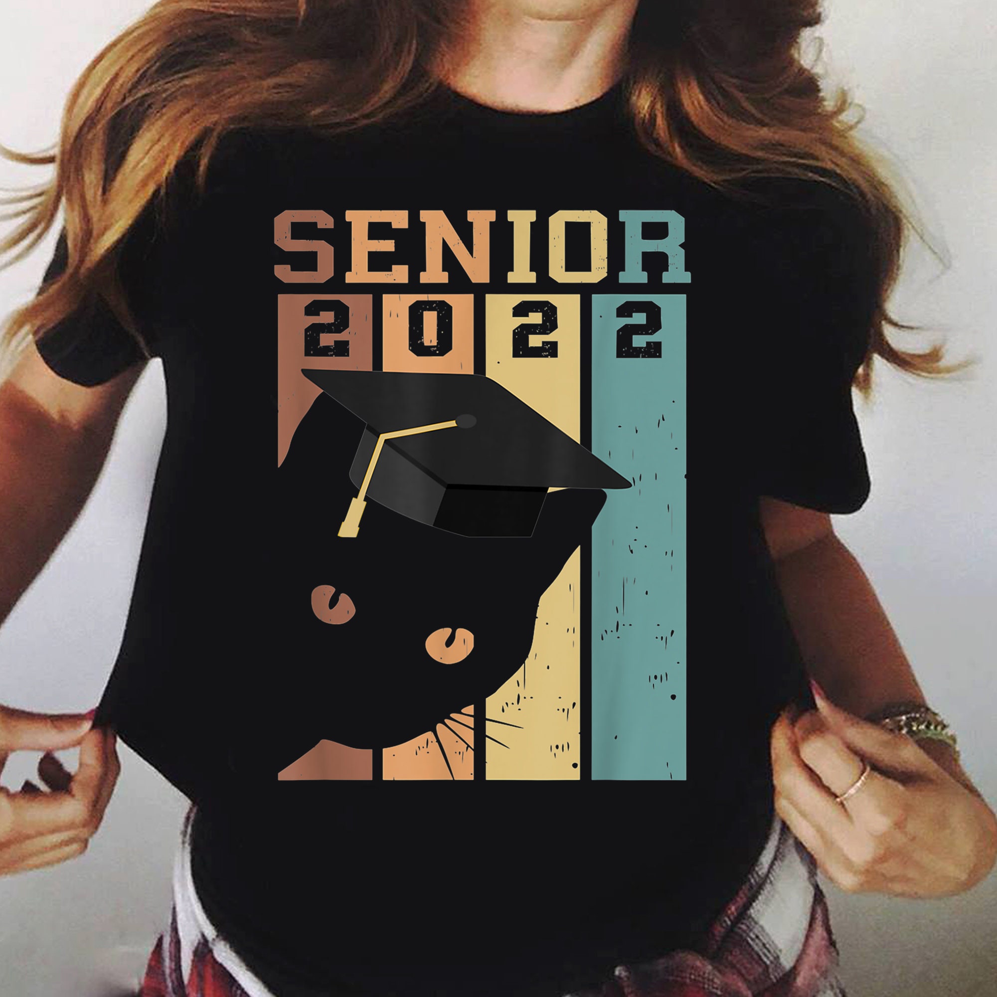 Vintage Black Cat Senior 2022 Graduation Day Unisex T-Shirt