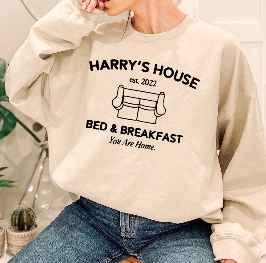 Harry’s House Bed And Breakfast Est 2022 Unisex Sweatshirt