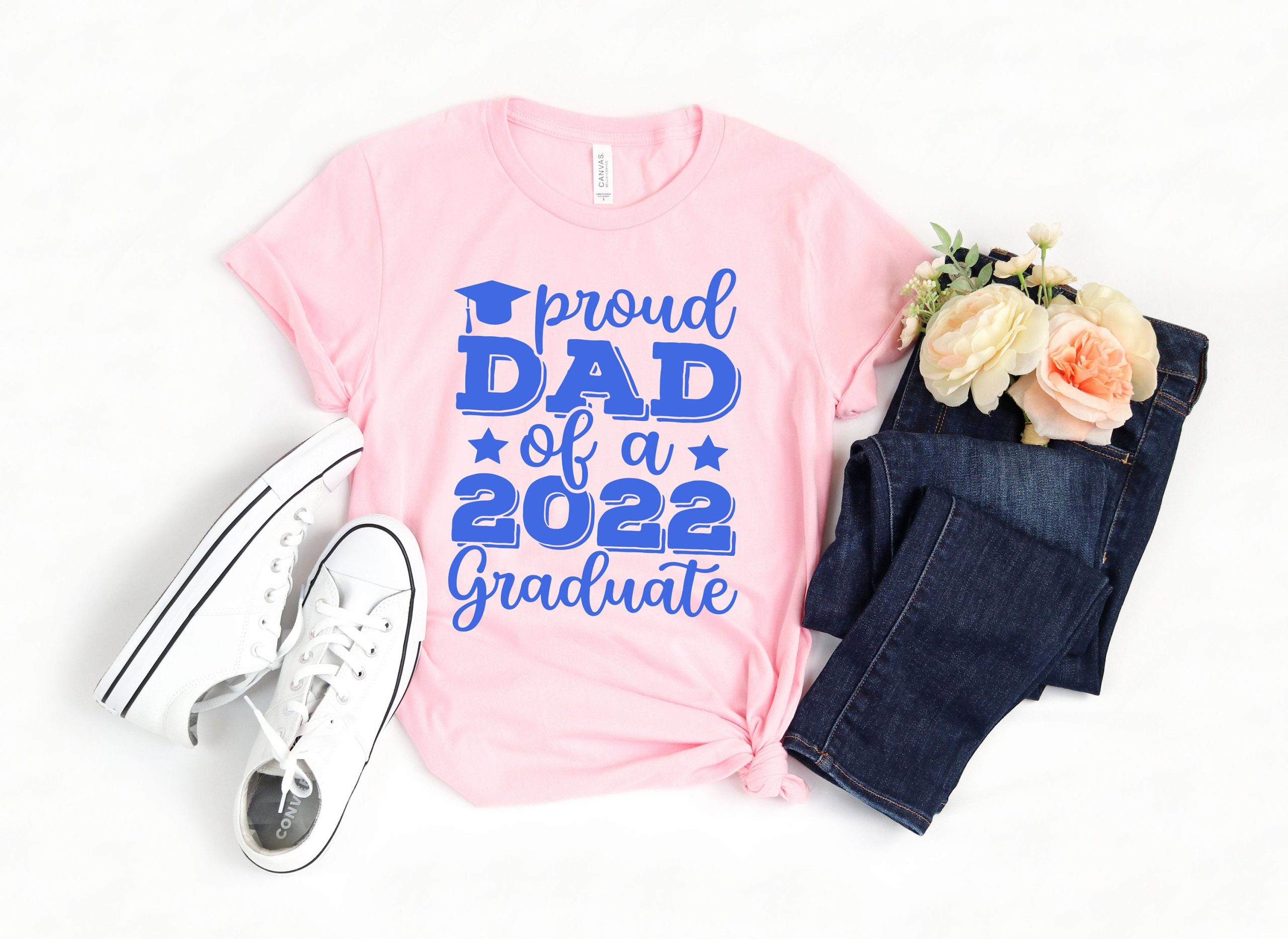 Proud Dad Of A 2022 Graduate Father's Day Unisex T-Shirt