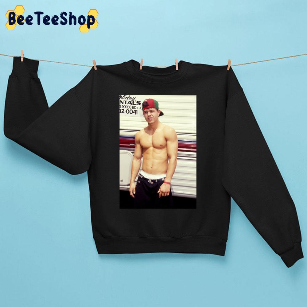 Sexy Body Vintage Art Mark Wahlber Unisex Sweatshirt