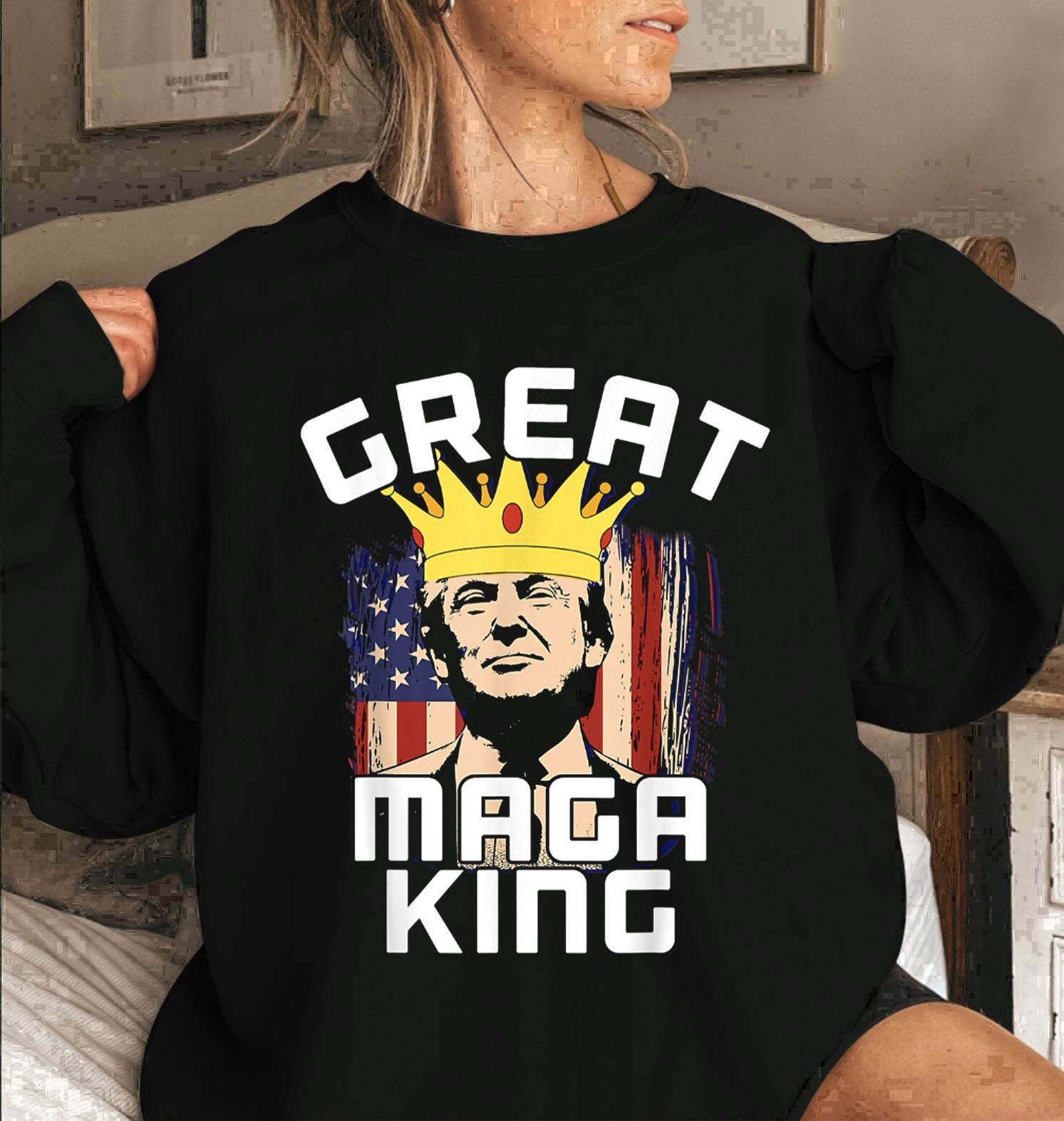 Vintage Art Great Maga King Trump American Flag Unisex Sweatshirt