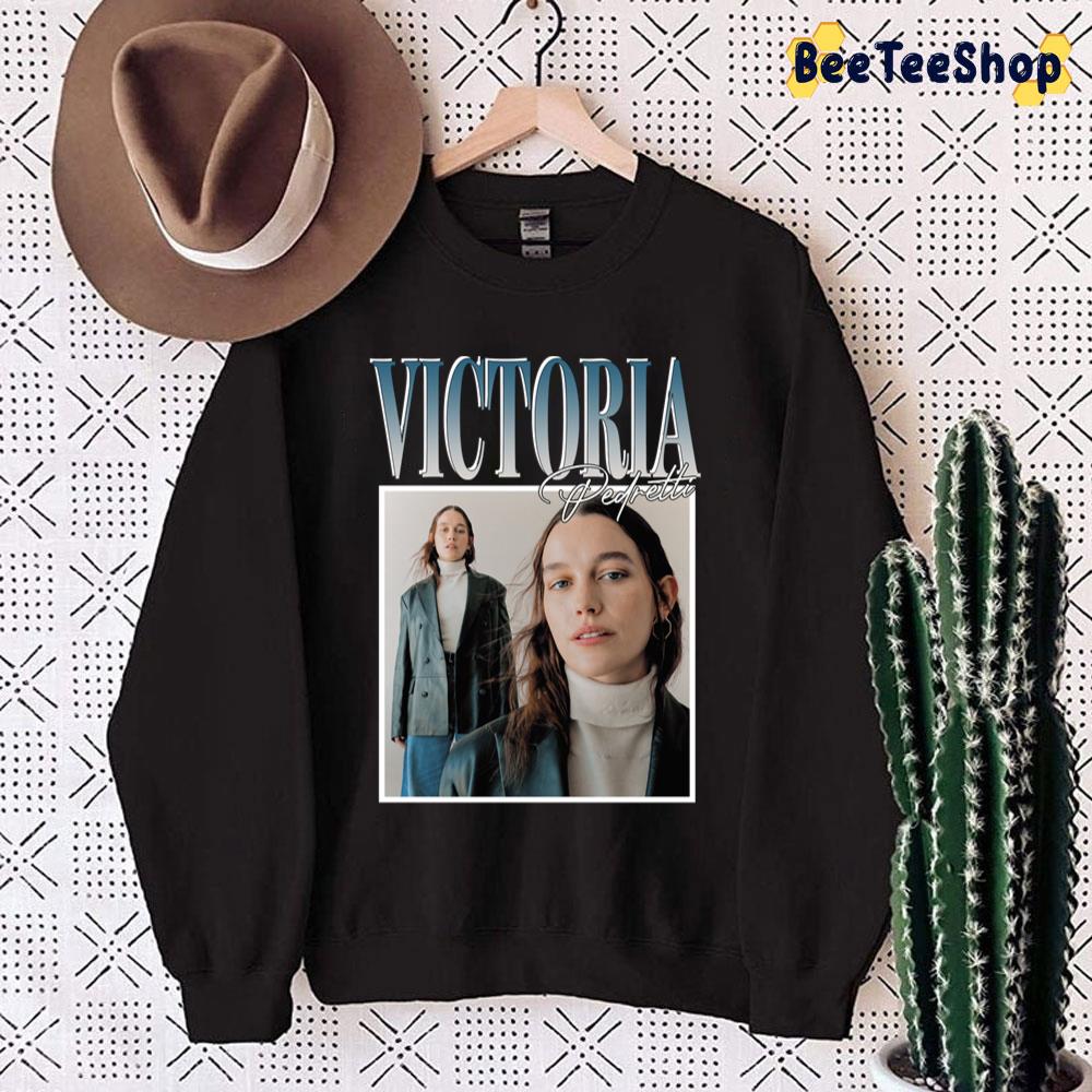 Victoria Pedretti 90’s Vintage Art Unisex Sweatshirt