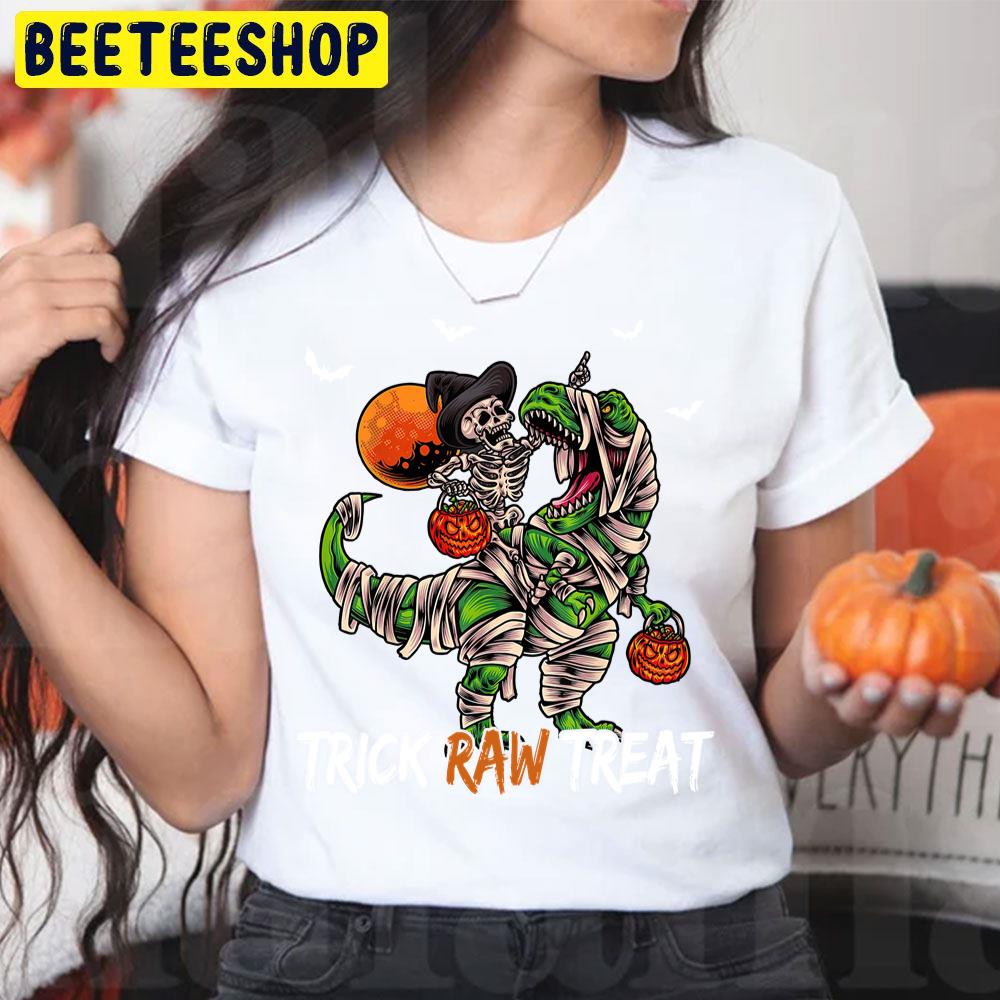 Dinosaur Trick Raw Treat Halloween Trending Unisex T-Shirt