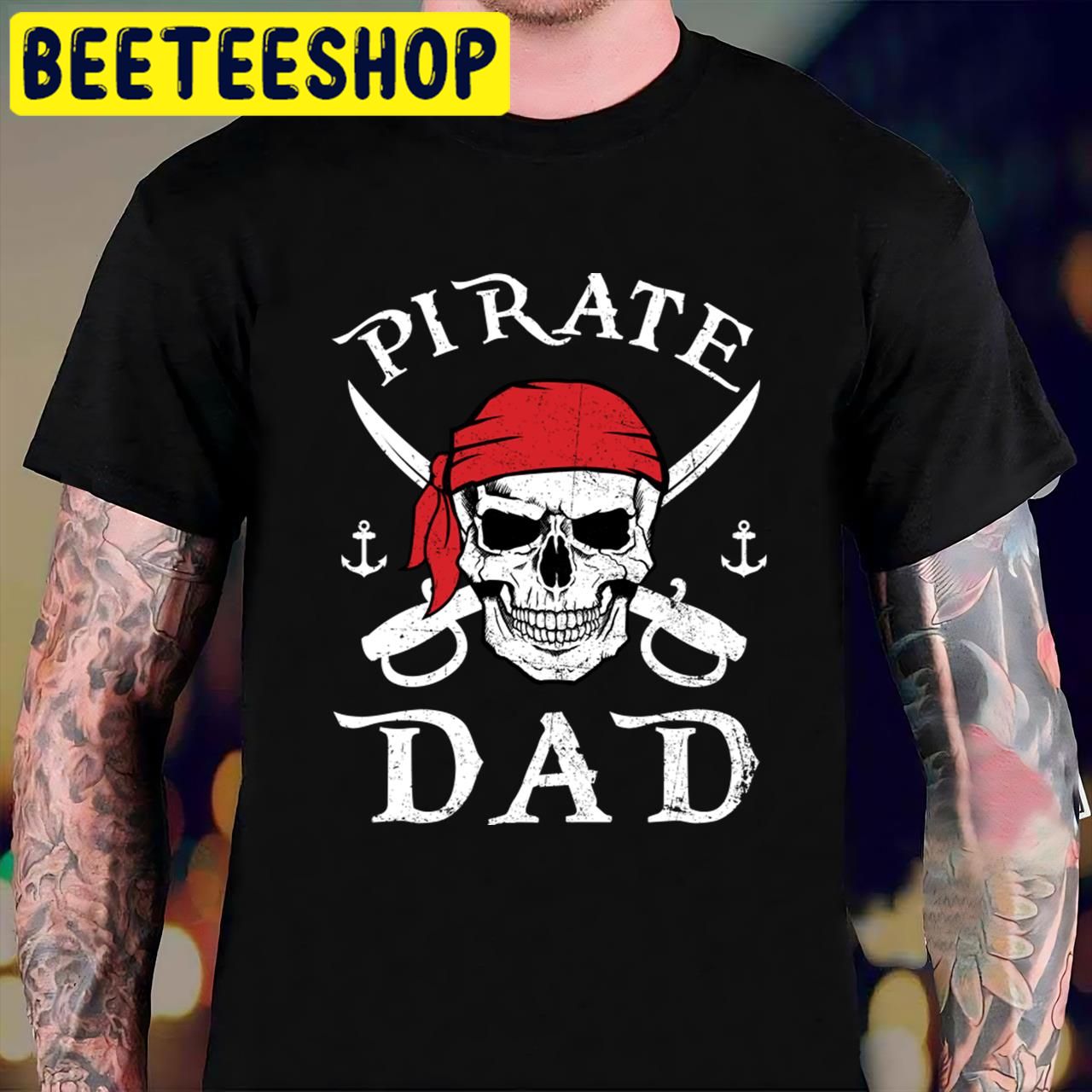 Pirate Dad Skull Single Dad Halloween Trending Unisex T-Shirt