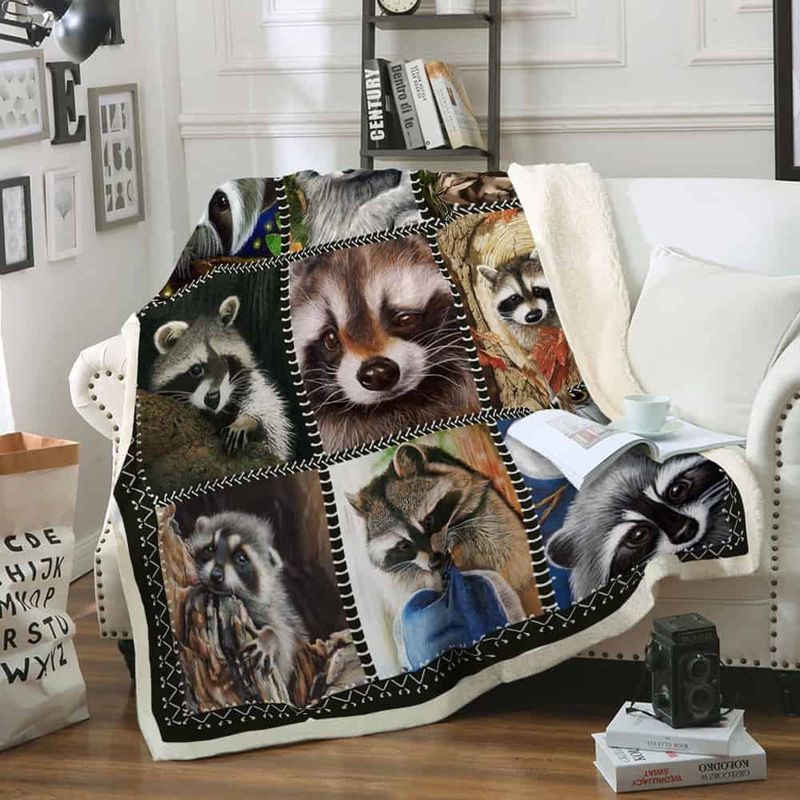 Raccoon Lover 1 Comfy Sofa Throw Blanket