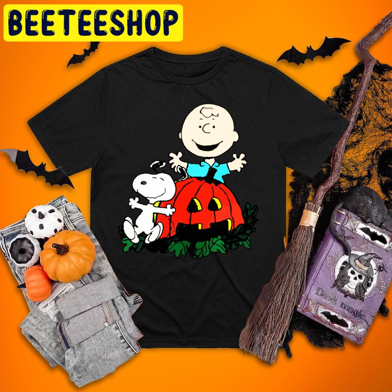 Snoopy Charlie Brown Halloween Trending Unisex T-Shirt