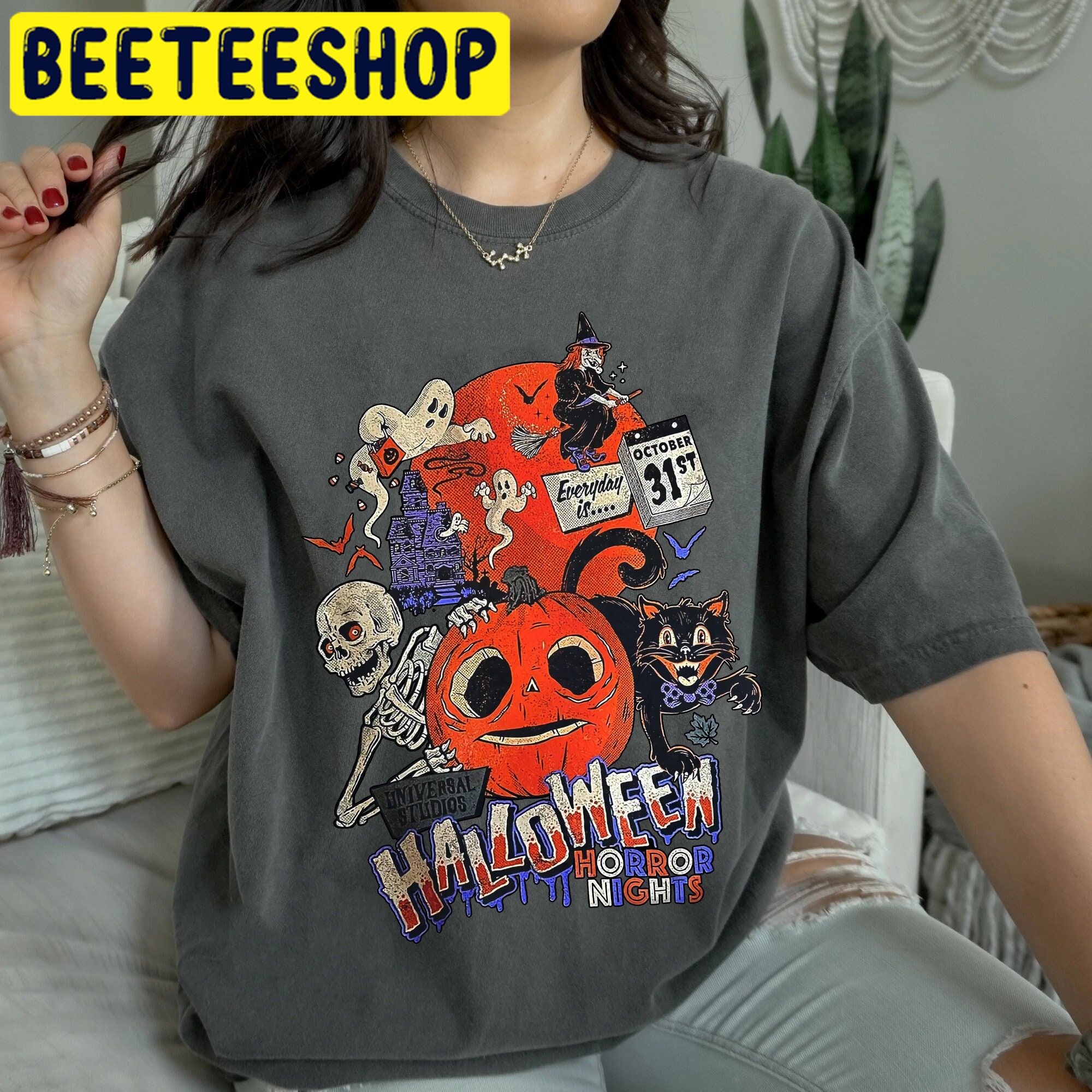 Vintage Horror Nights Halloween Trending Unisex Shirt