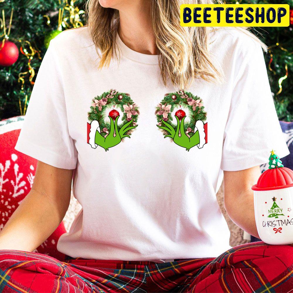 Grinch Hands Holding Wreath Boobs Christmas Trending Unisex Hoodie