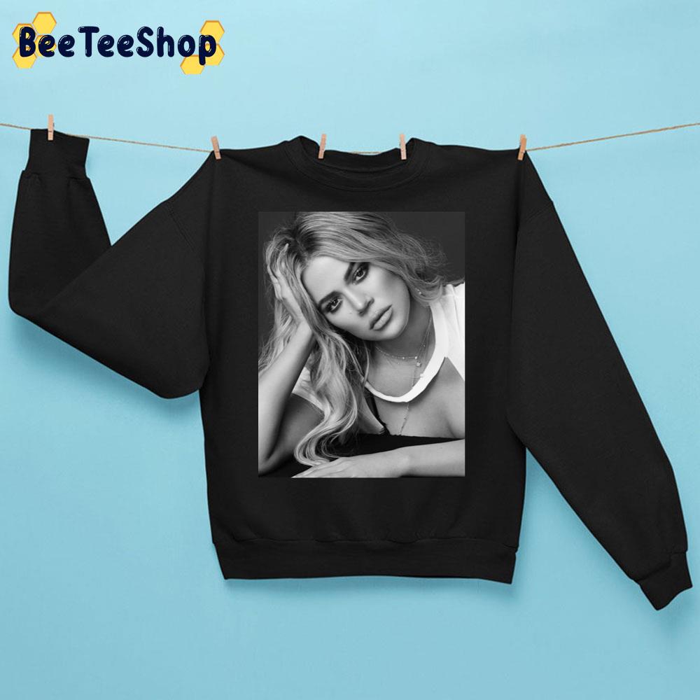 Khloe Kardashian Trending Unisex Sweatshirt