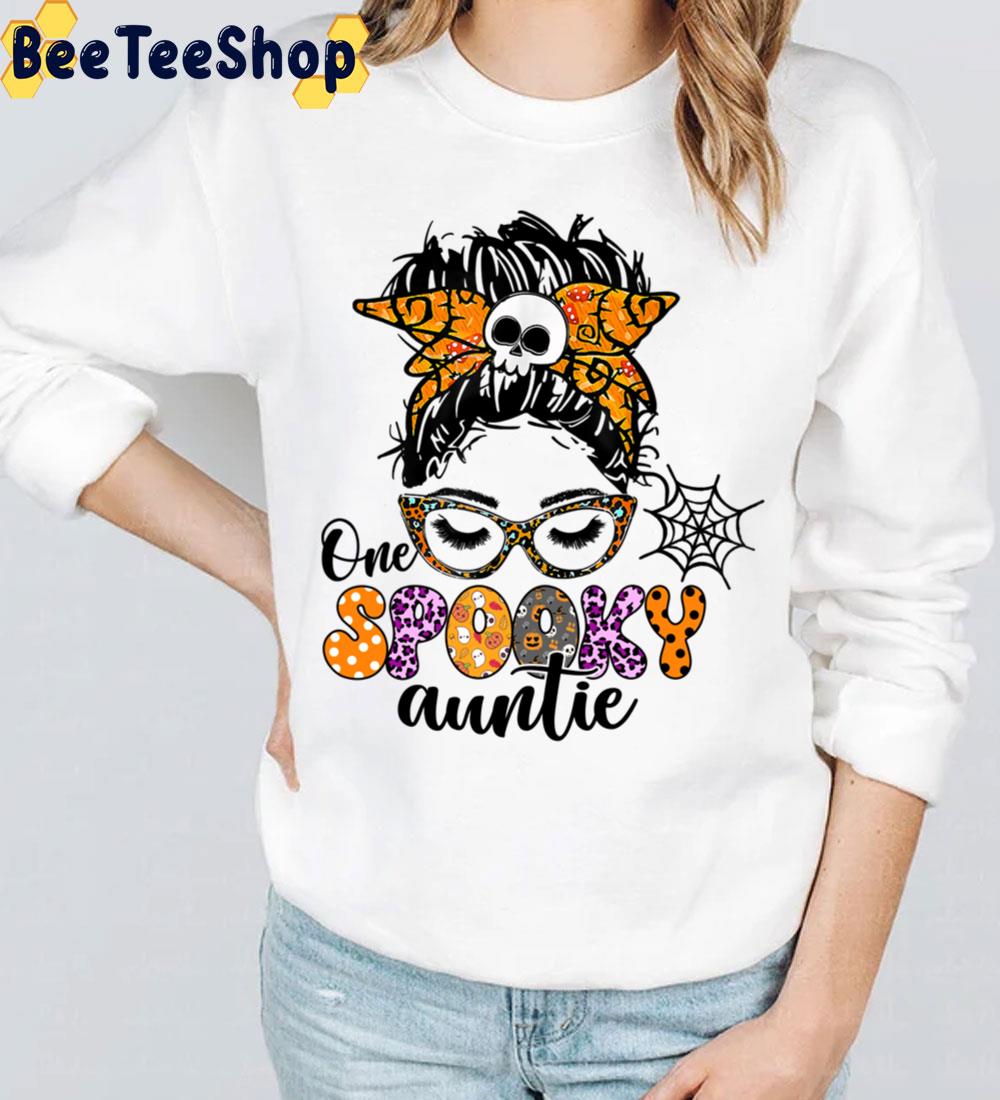 One Spooky Auntie Mom Life Halloween Messy Bun Bleached Trending Unisex Sweatshirt