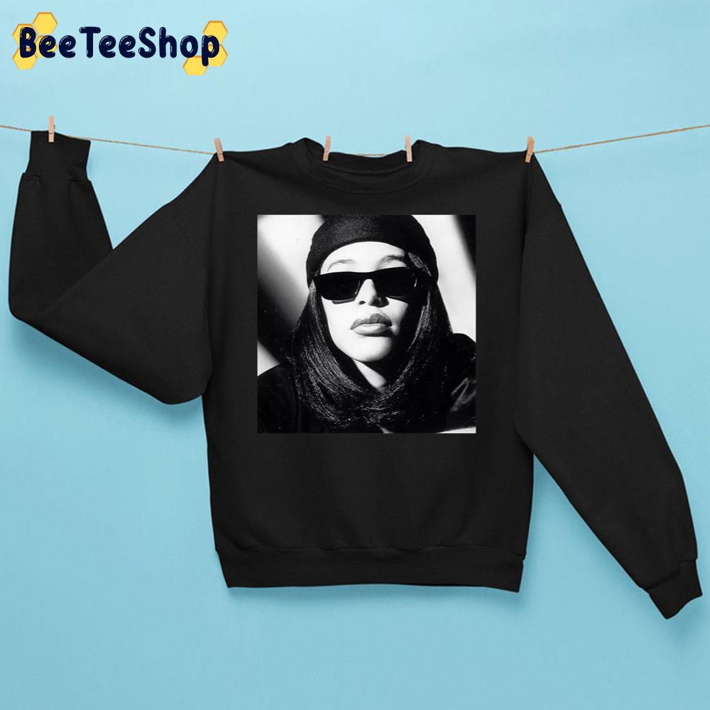 Aaliyah Black And White Trending Unisex Sweatshirt