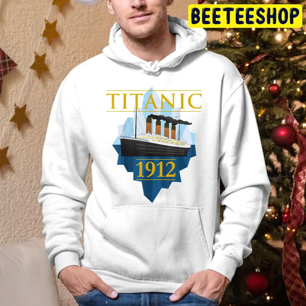 Titanic Sailing Ship Vintage Cruisvessel 1912 Trending Unisex Hoodie