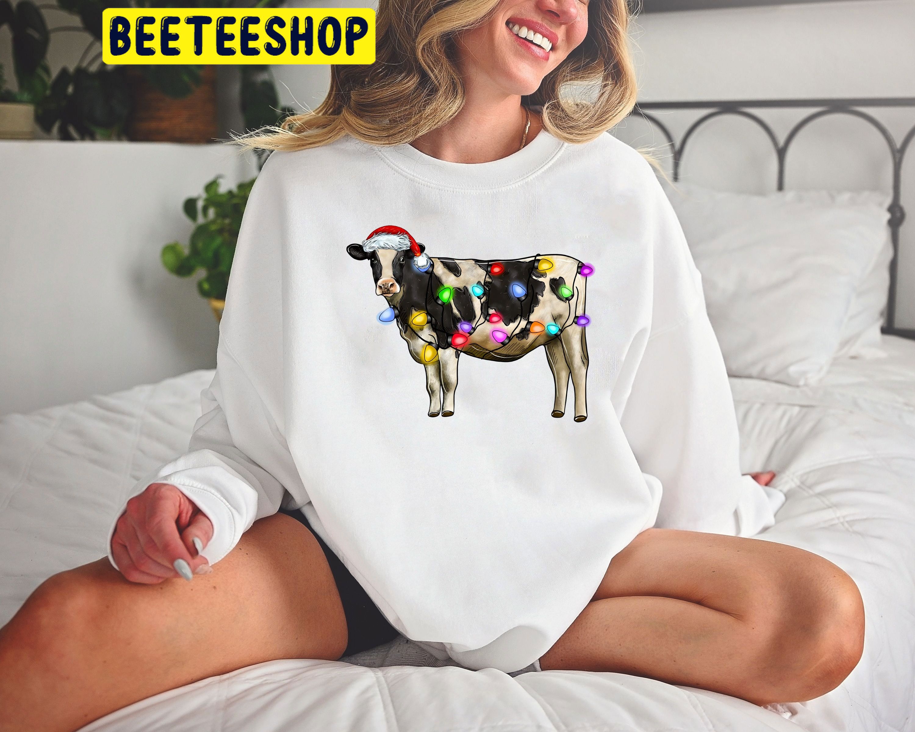 Christmas Cow Funny Cute Holiday Lover Trending Unisex Shirt