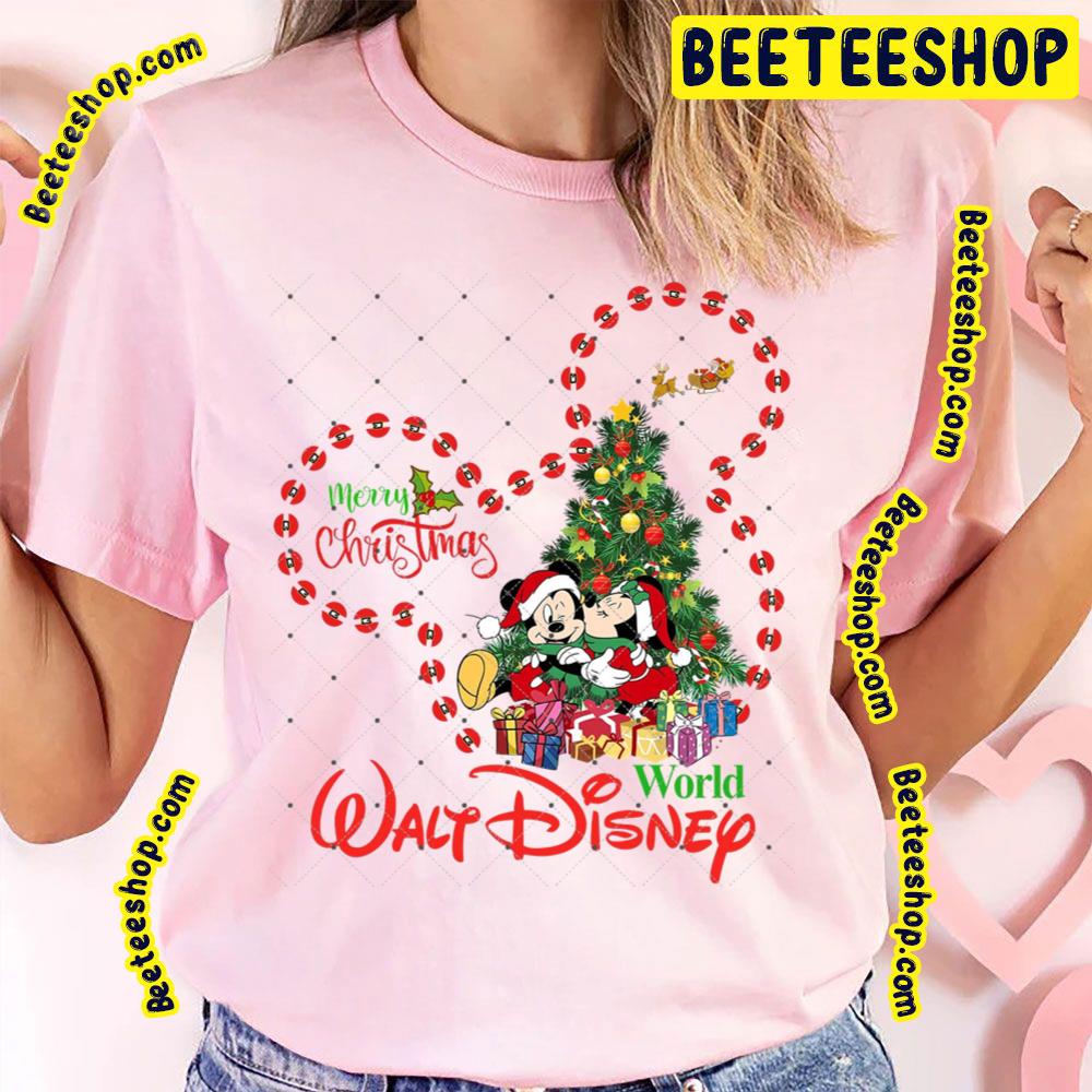 Minnie Kiss Mickey Merry Christmas Trending Unisex T-Shirt