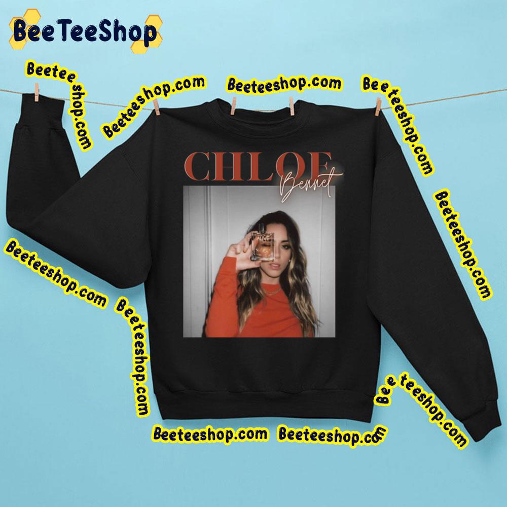 Chloe Bennet Vintage V1 Trending Unisex Sweatshirt