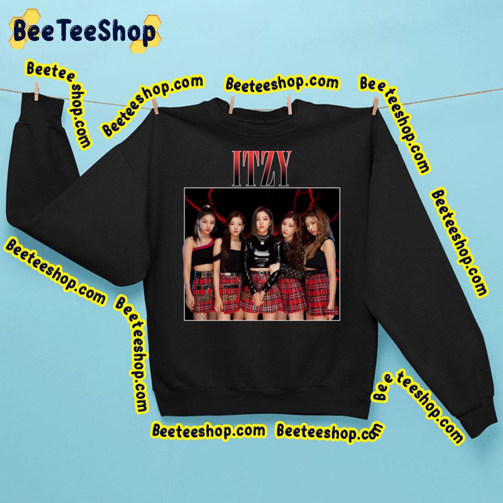 Itzy Band Vintage Trending Unisex Sweatshirt