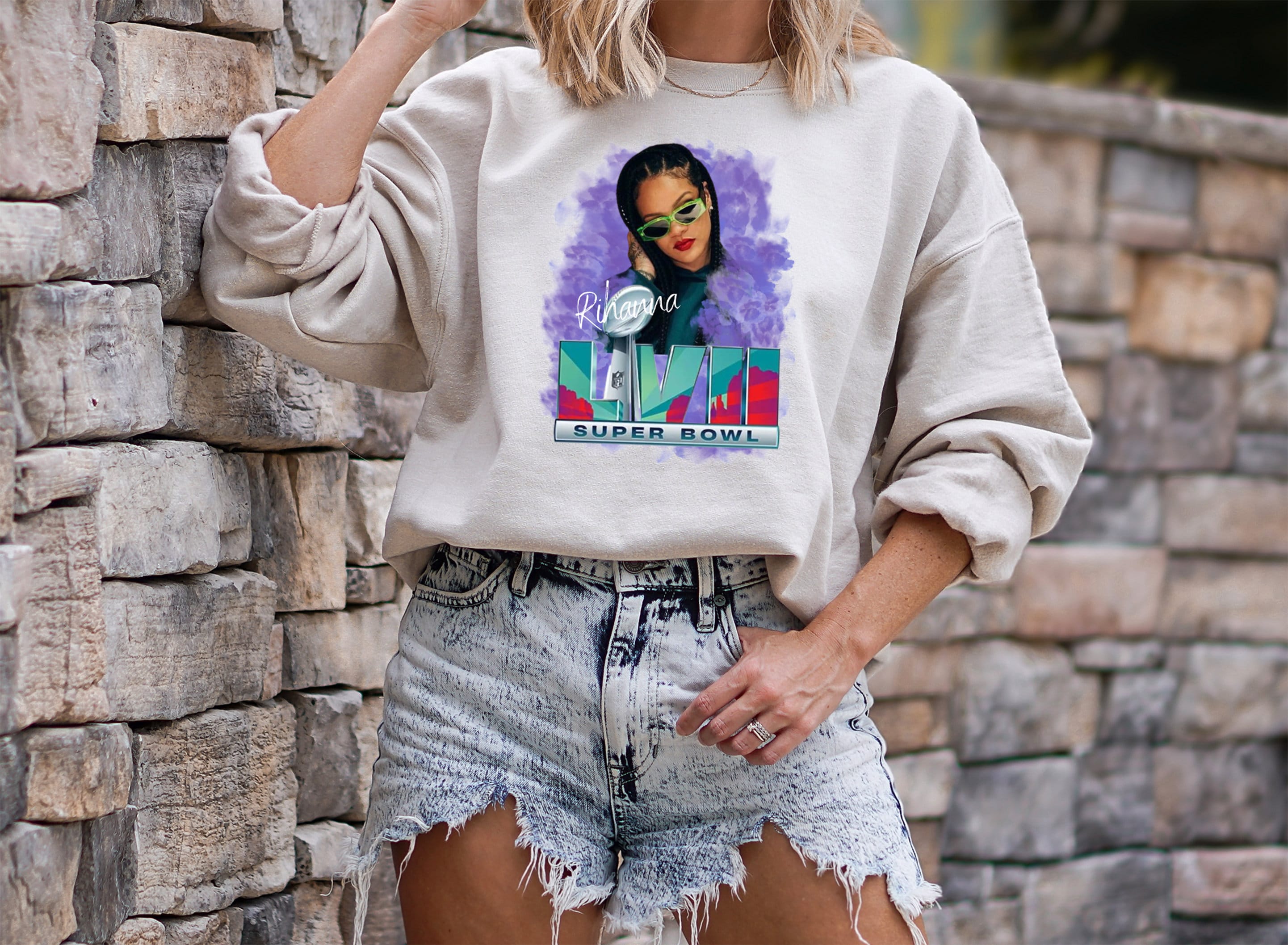 Rihanna Perform At The 2023 Super Bowl Vintage T-Shirt - Kaiteez