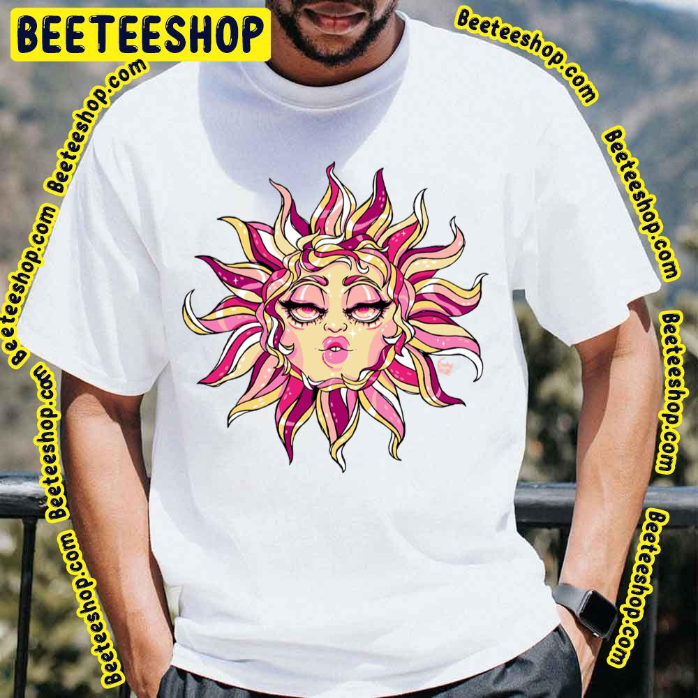 Lady In The Sun Trending Unisex T-Shirt