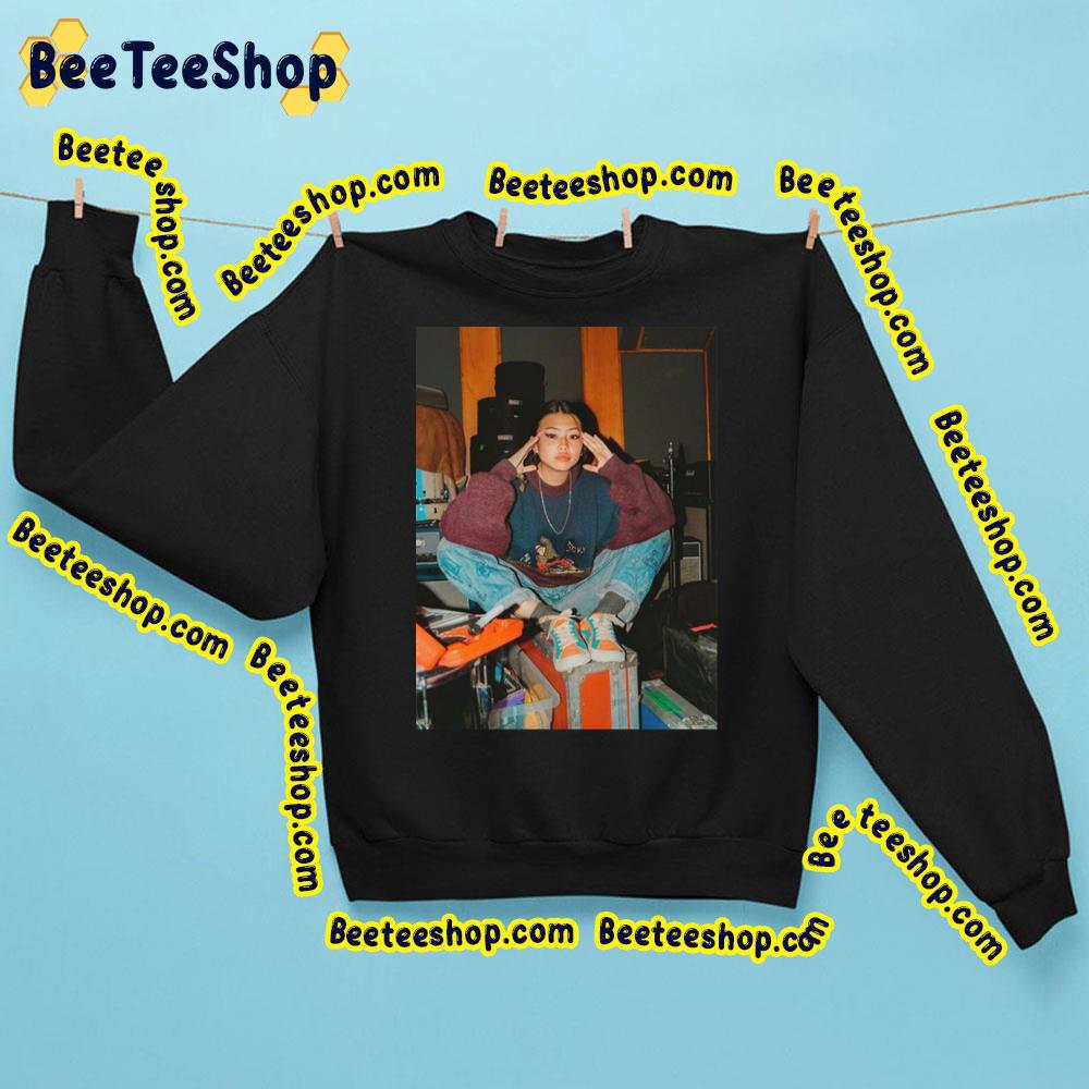 Retro Art Beabadobee Trending Unisex Sweatshirt