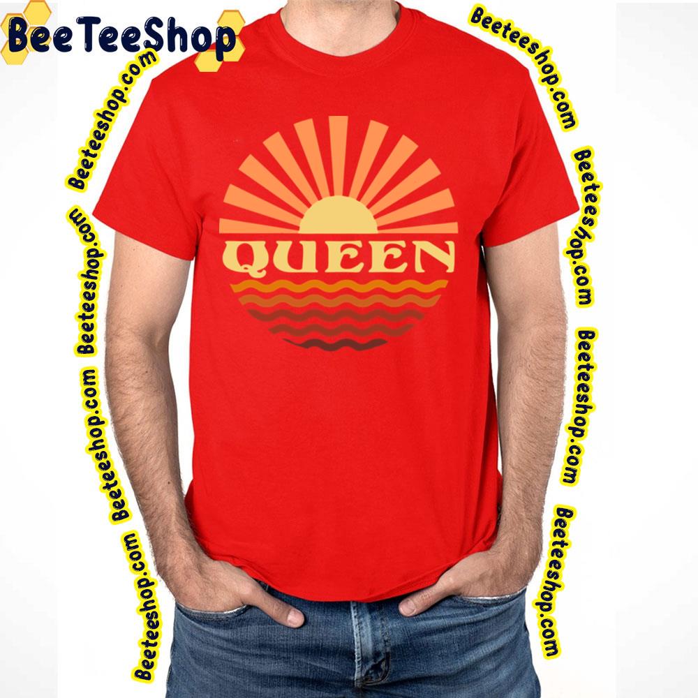 Proud Queen Vintage 70s 80s Trending Unisex T-Shirt