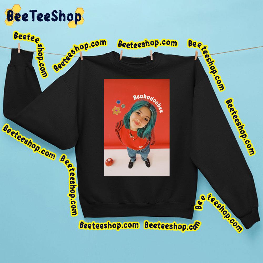 Red Retro Beabadobee Trending Unisex Sweatshirt