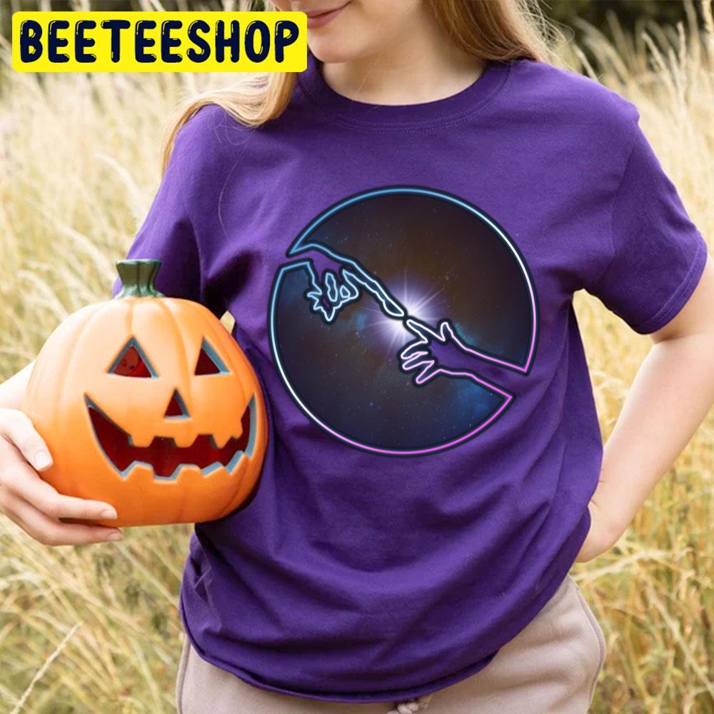 Hand Light Et The Extra Terrestrial Happy Halloween Beeteeshop Trending Unisex T-Shirt