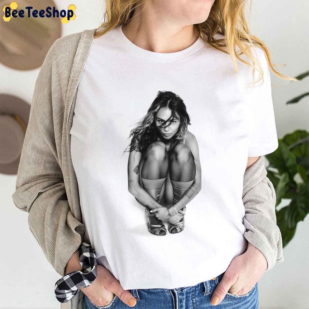 Miley Cyrus Used To Be Young 2023 New Song Beeteeshop Trending Unisex T-Shirt