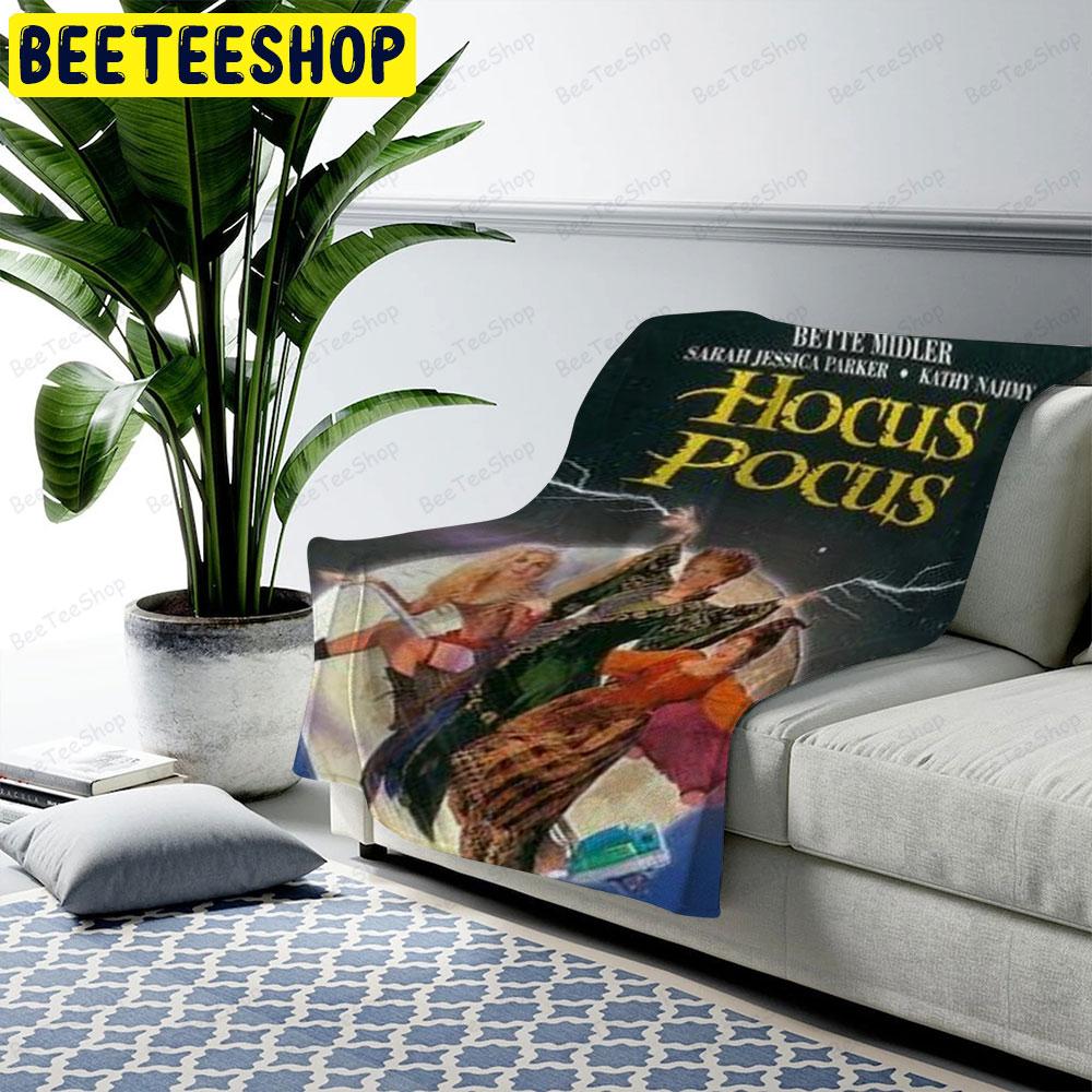 Bette Midler Hocus Pocus Halloween Beeteeshop US Cozy Blanket