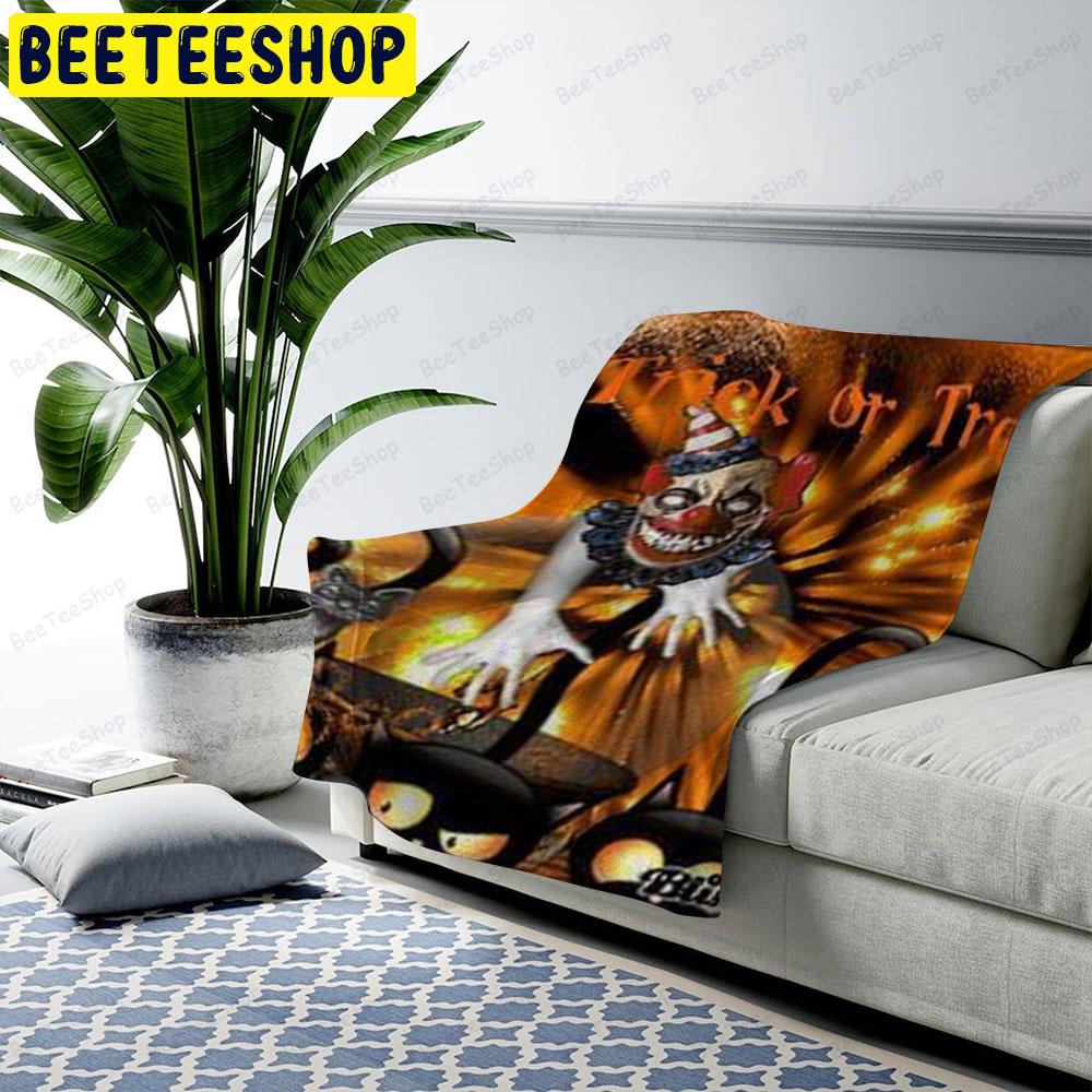 Clown Trick ‘R Treat Halloween Beeteeshop US Cozy Blanket