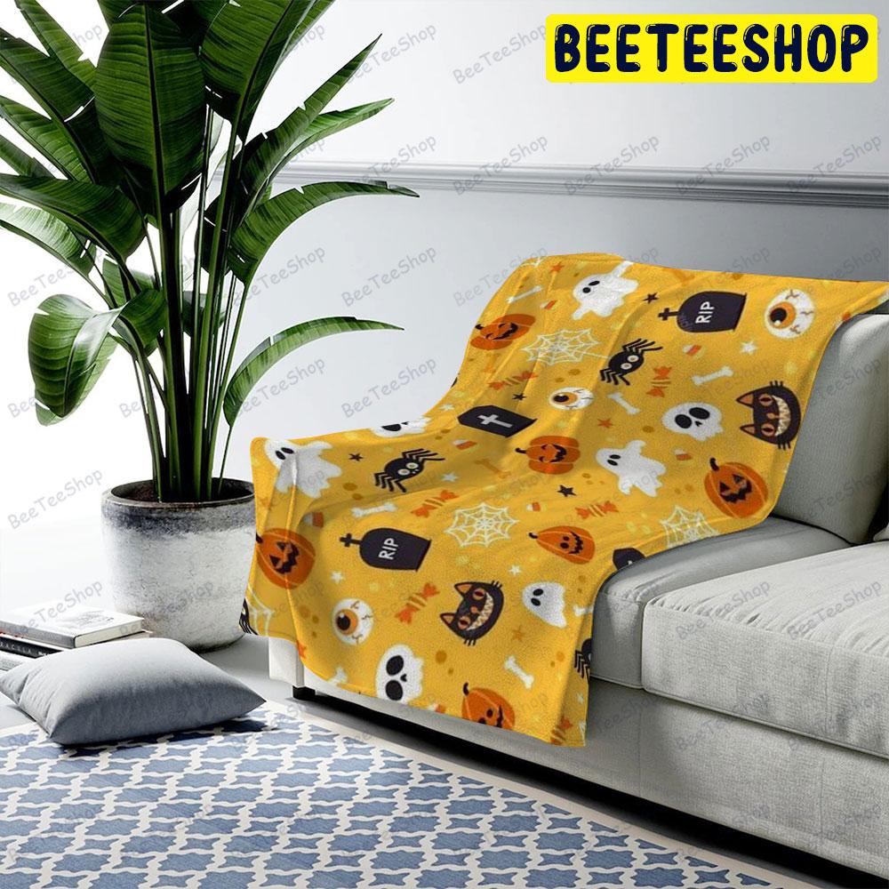 Skulls Ghosts Pumpkins Halloween Pattern 200 Beeteeshop US Cozy Blanket