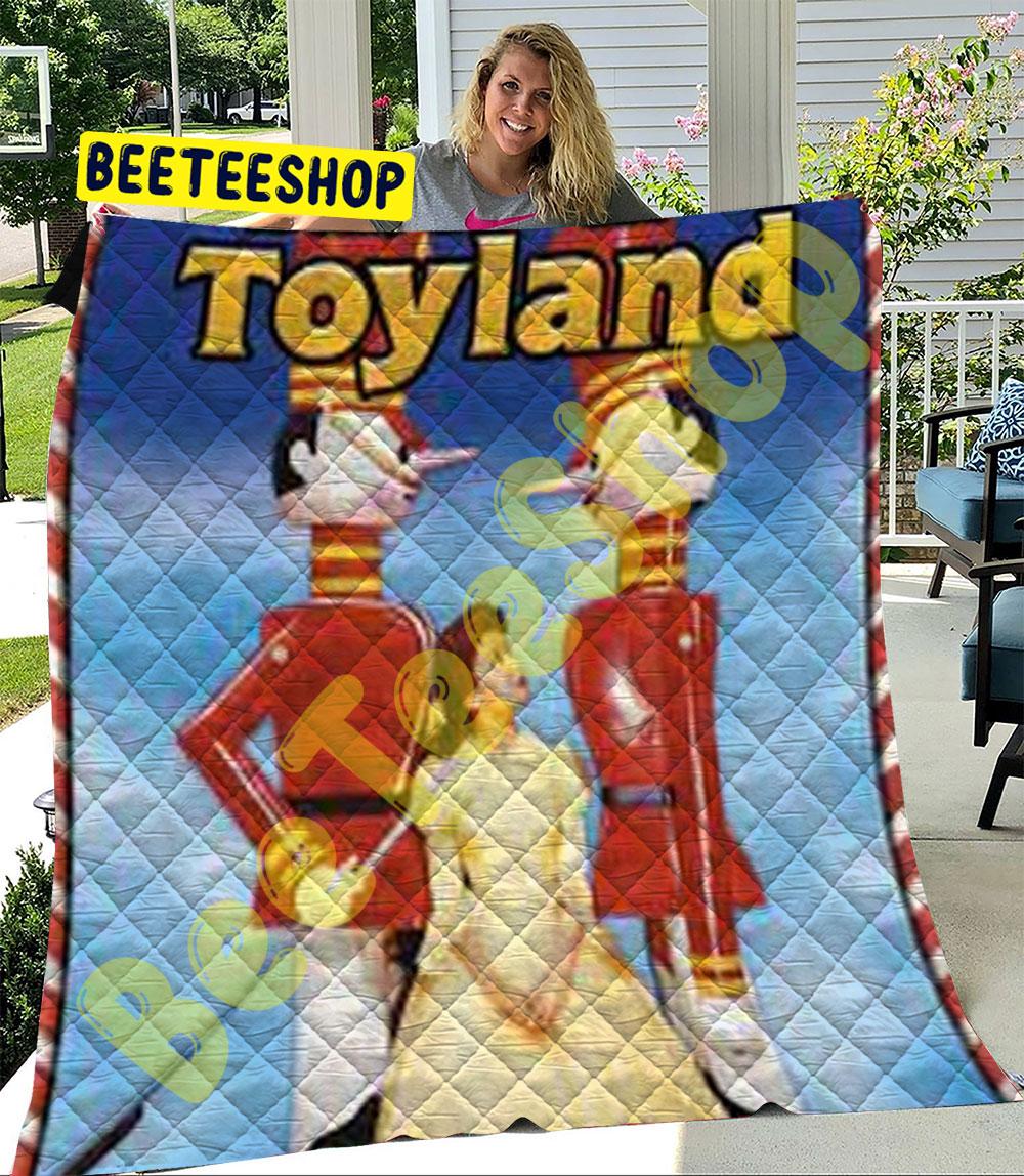 Babes In Toyland 2 Trending Quilt